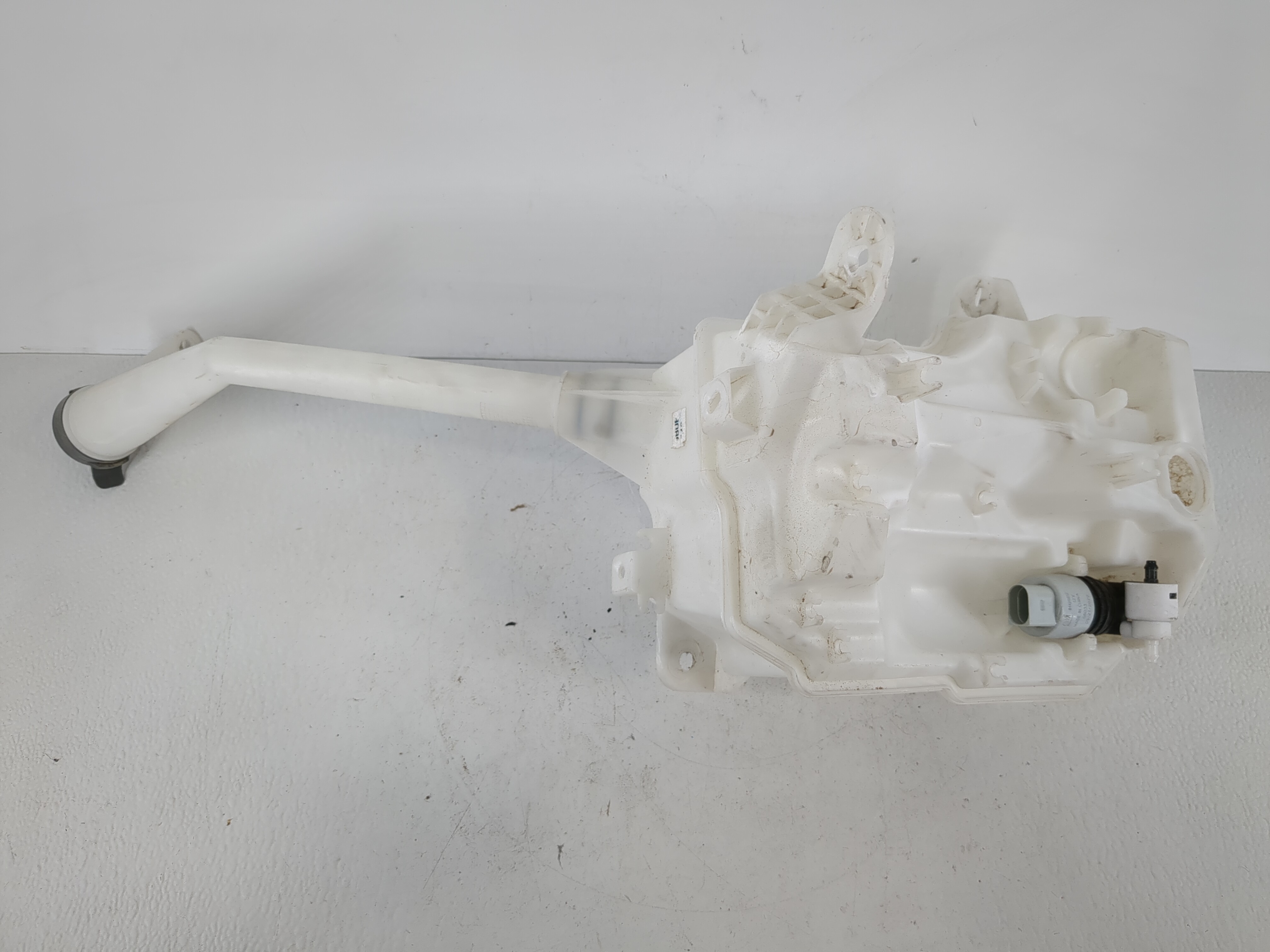 2015-2021 Buick Encore Windshield Washer Fluid Reservoir Bottle Oem 1166213 - Oemusedautoparts1.com
