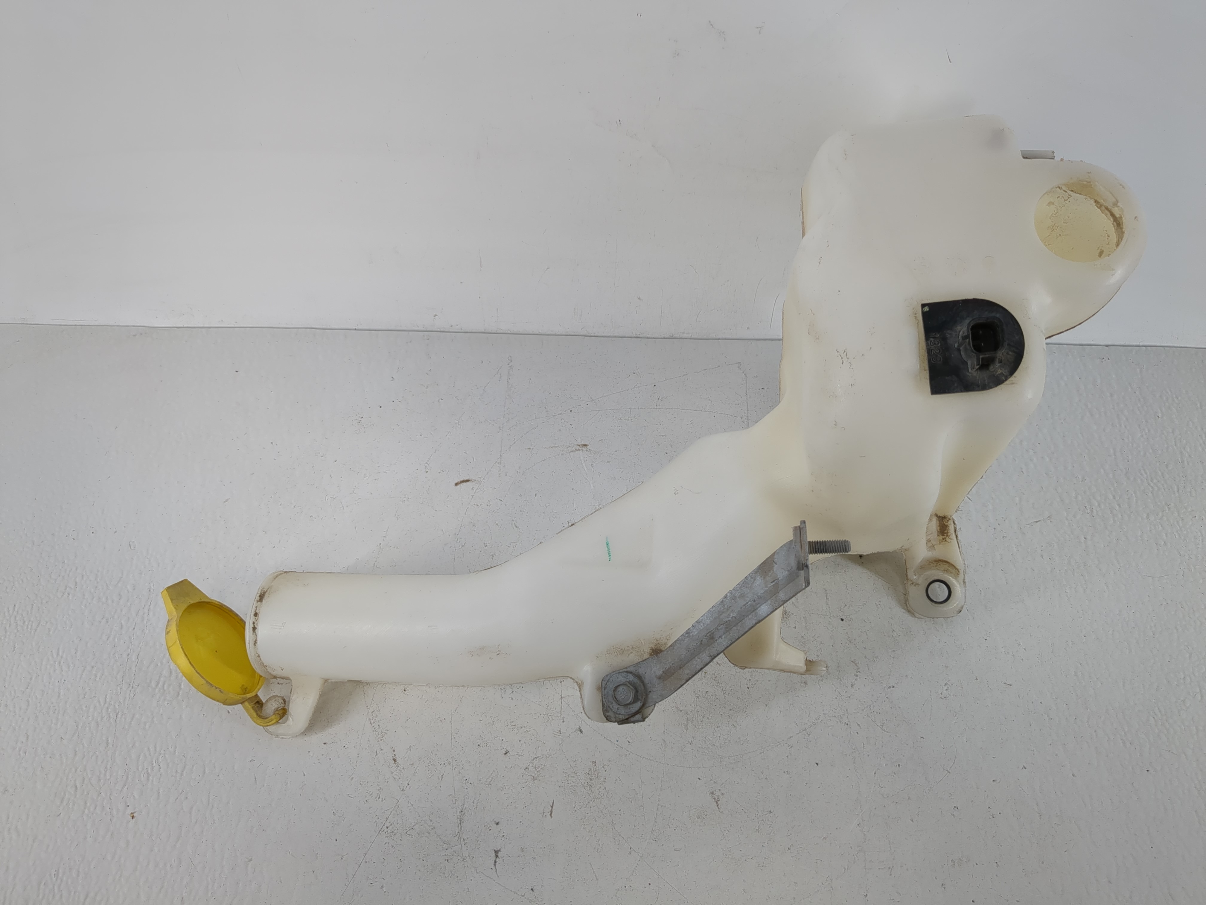 2011-2022 Dodge Charger Windshield Washer Fluid Reservoir Bottle Oem 1166220 - Oemusedautoparts1.com