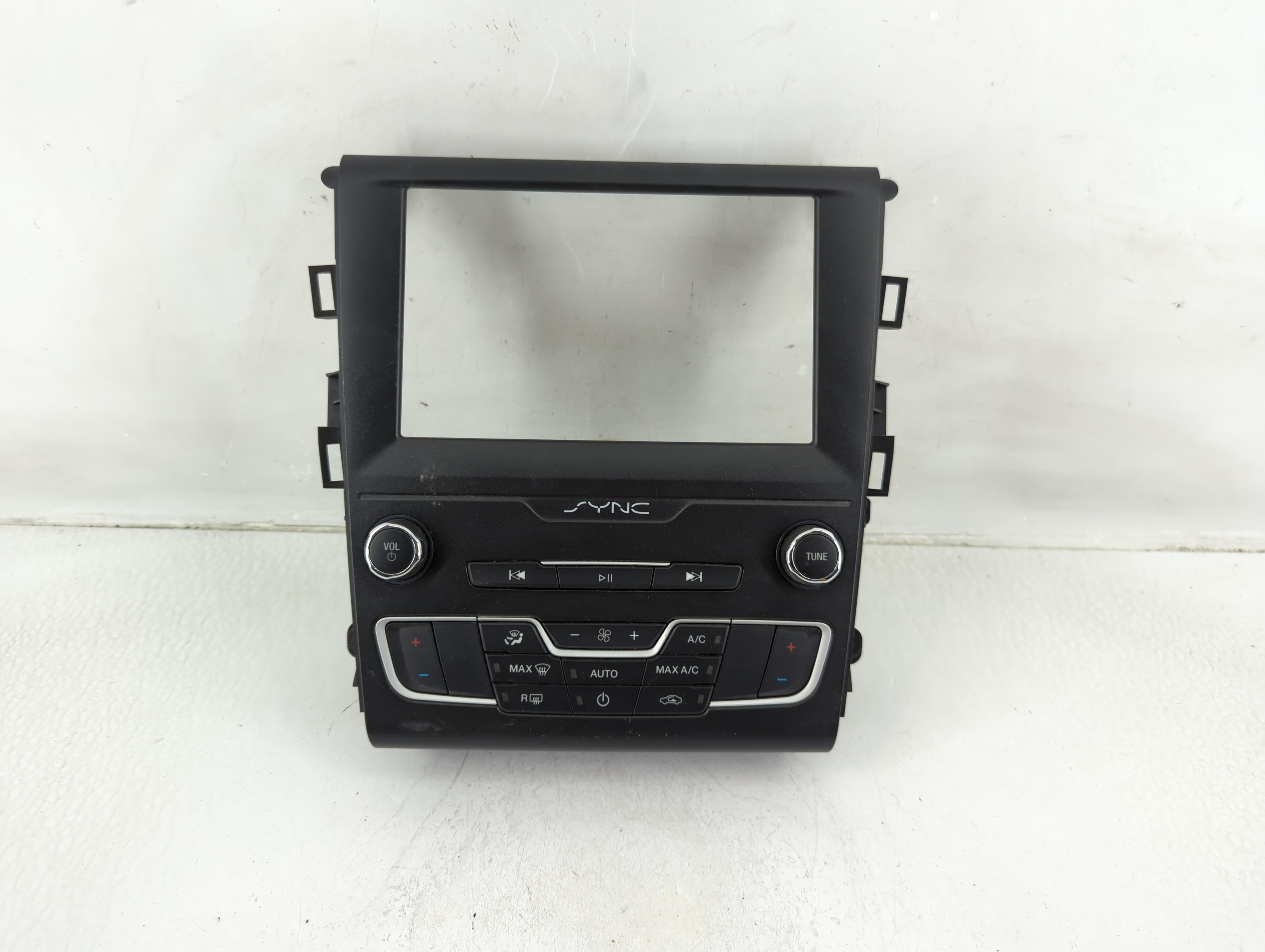 2016-2020 Ford Fusion Radio Control Panel 1166231 - Oemusedautoparts1.com