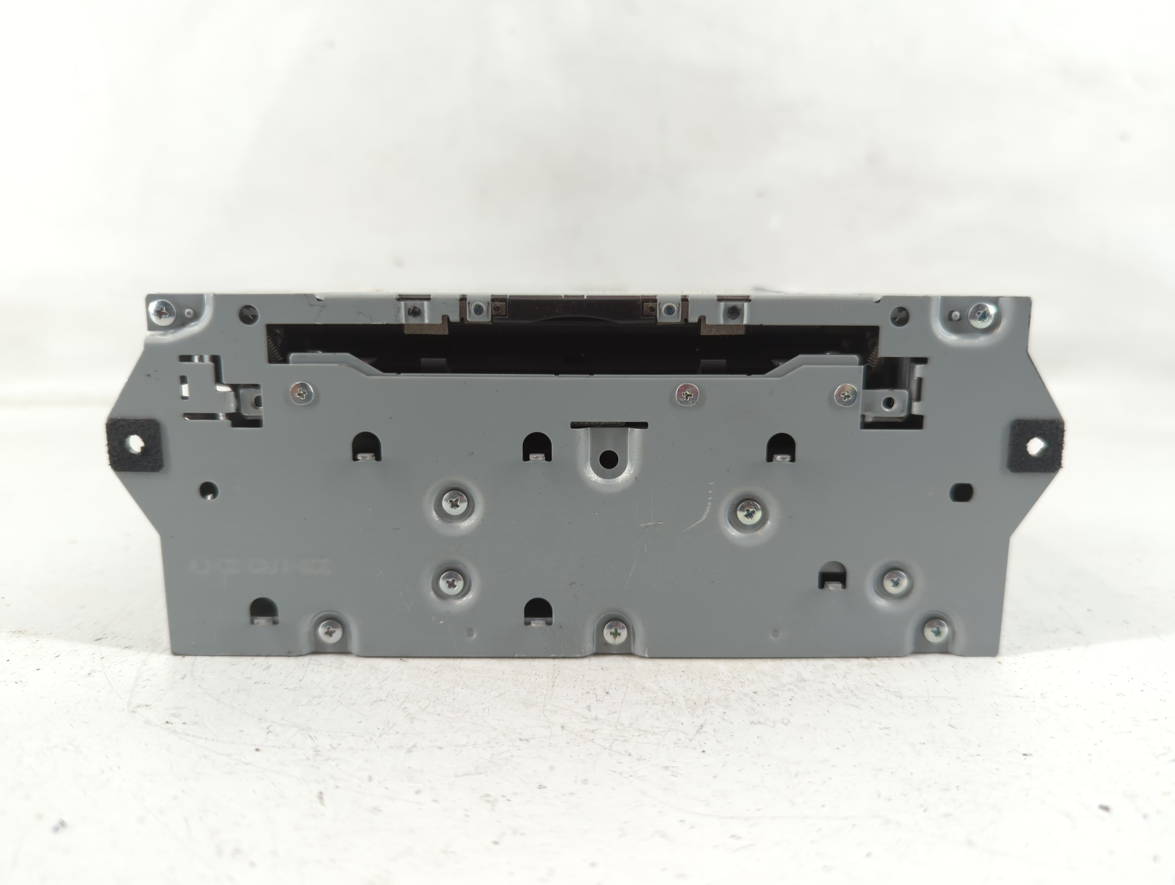 2017-2020 Infiniti Qx60 Am Fm Cd Player Radio Receiver 1166235 - Oemusedautoparts1.com