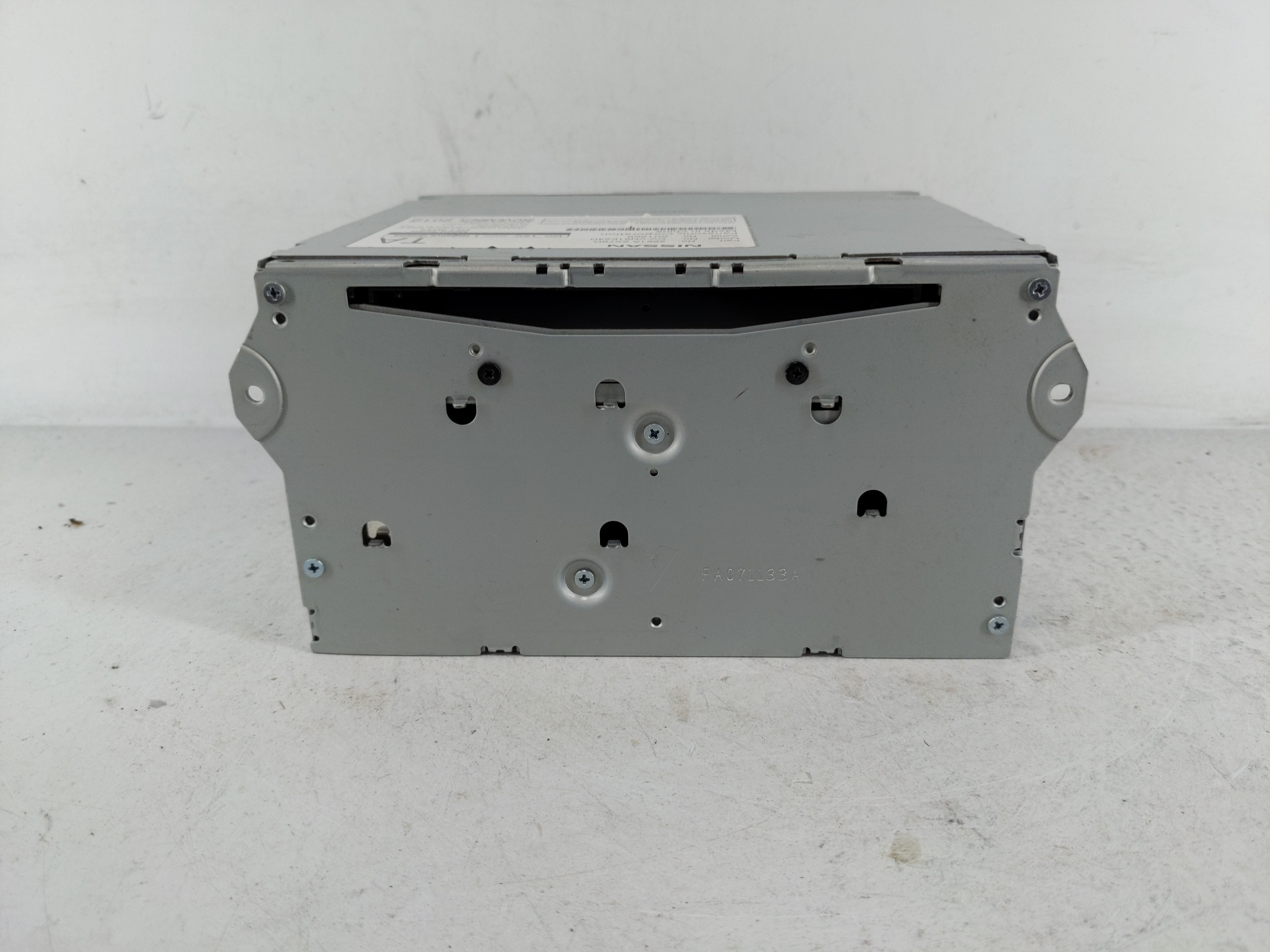 2013-2016 Nissan Pathfinder Am Fm Cd Player Radio Receiver 1166240 - Oemusedautoparts1.com