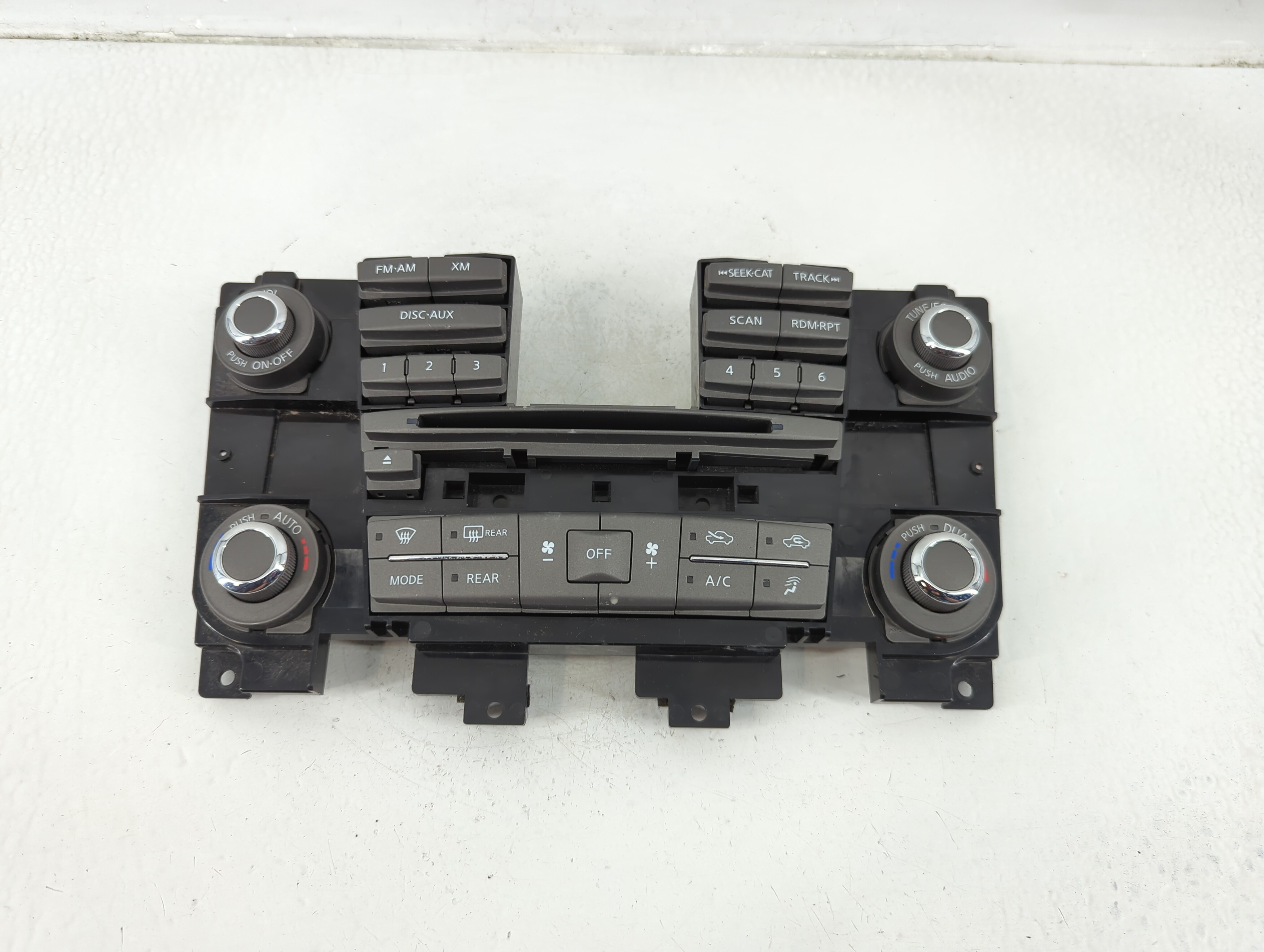 2014-2017 Infiniti Qx80 Radio Control Panel 1166243 - Oemusedautoparts1.com