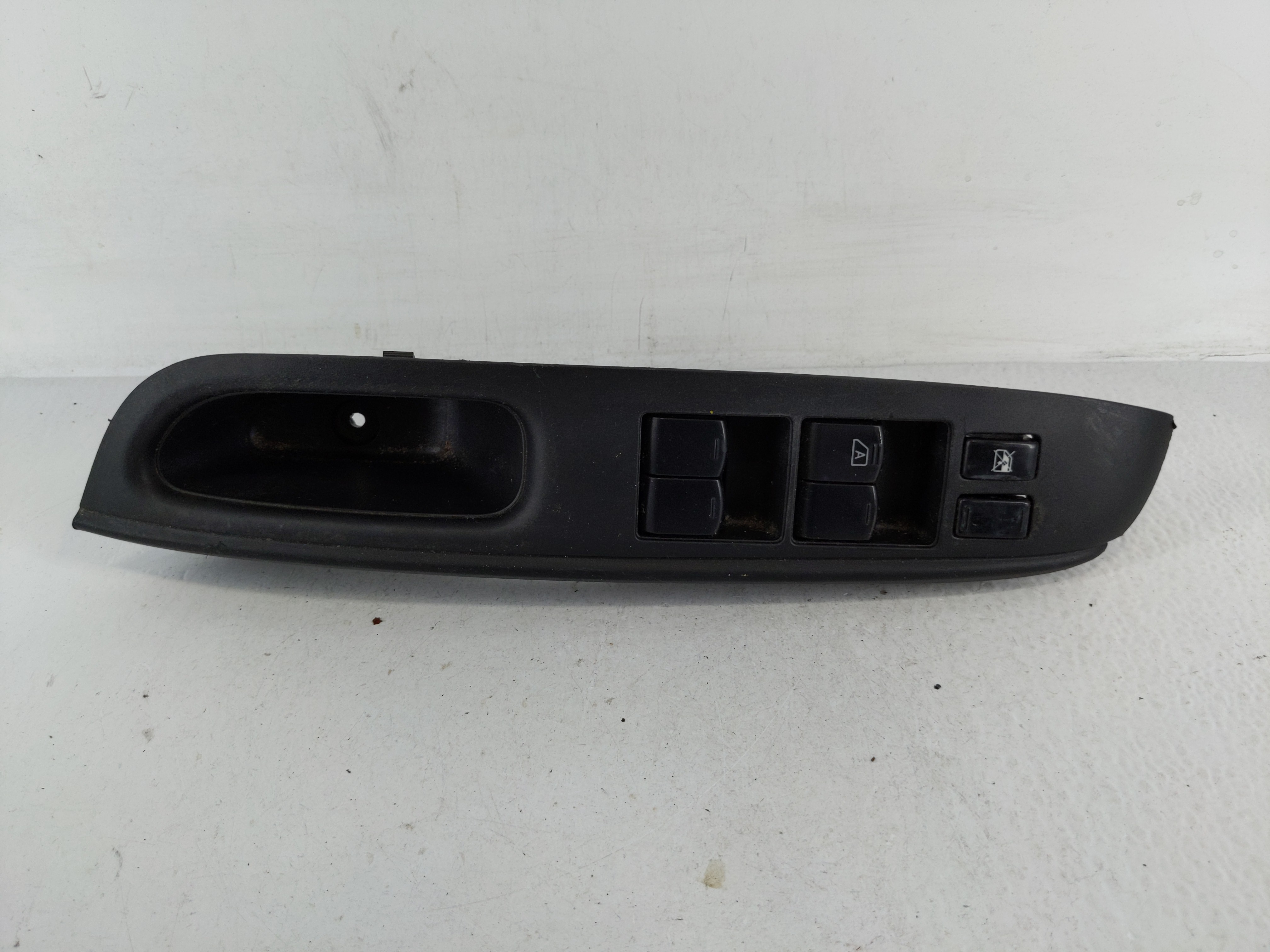 2012-2019 Nissan Versa Driver Left Door Master Power Window Switch 1166258 - Oemusedautoparts1.com