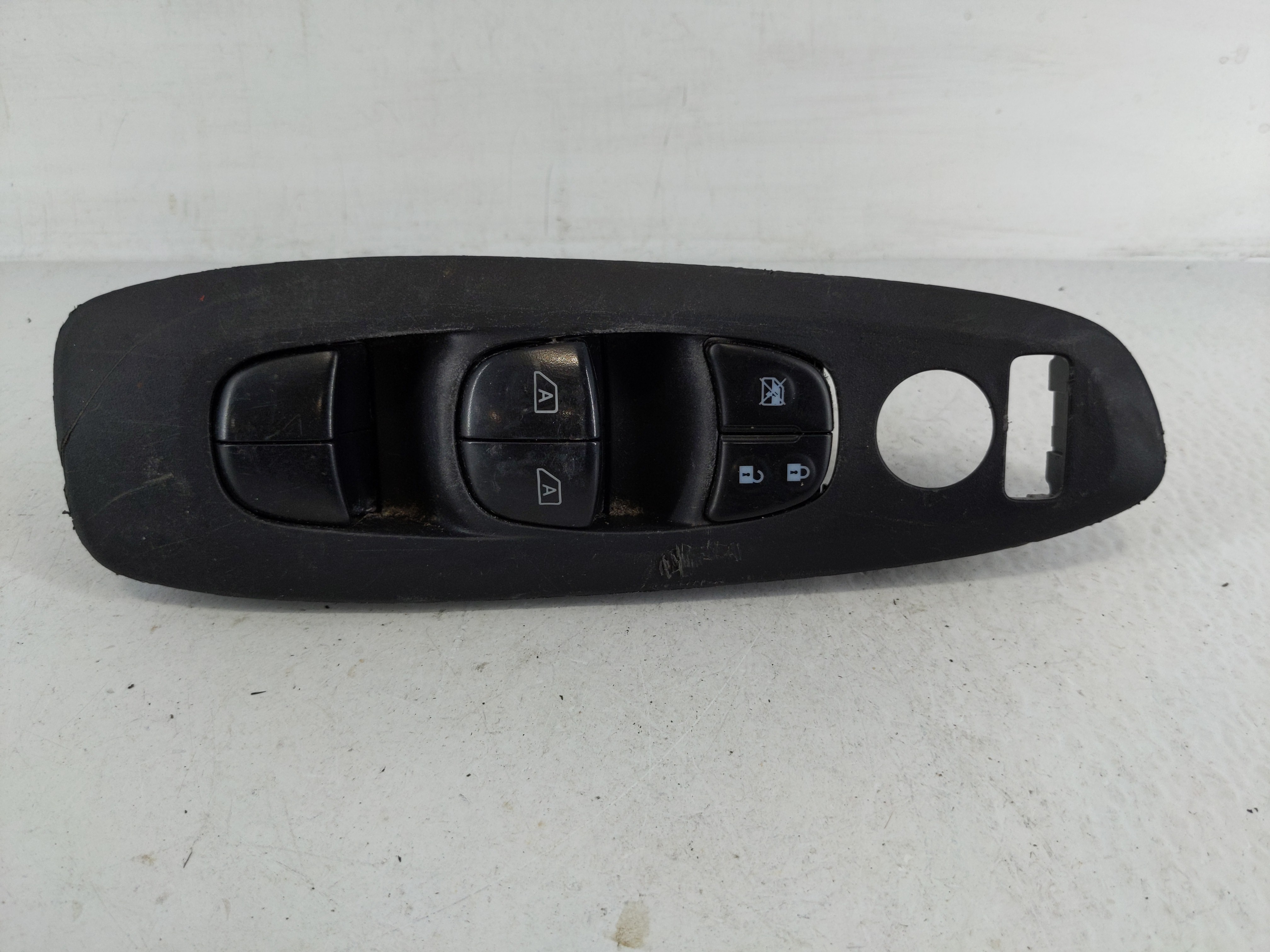 2013-2020 Nissan Pathfinder Driver Left Door Master Power Window Switch 1166269 - Oemusedautoparts1.com