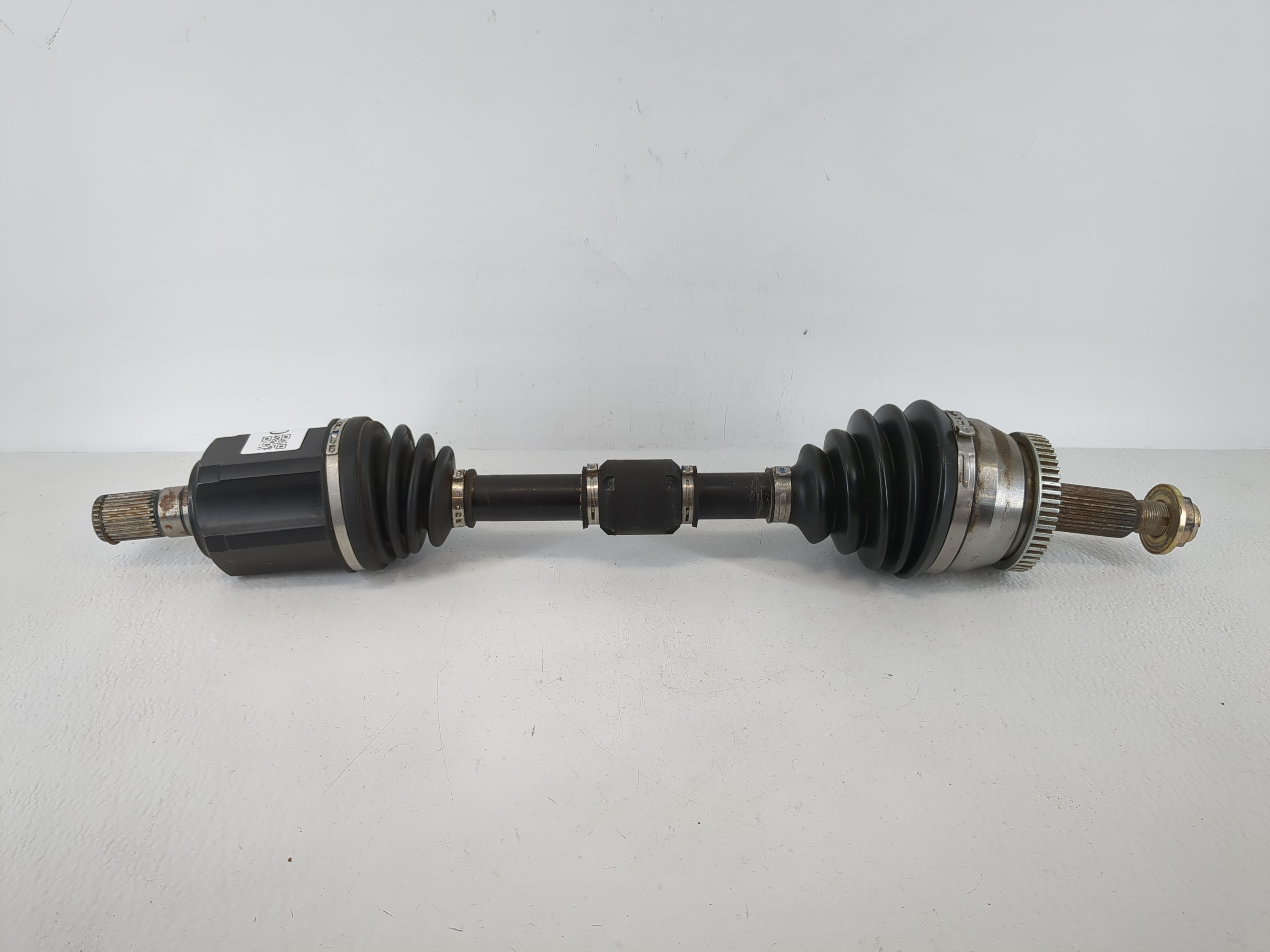 2014-2015 Kia Sorento Axle Shaft Front Driver Cv C/v 1166280 - Oemusedautoparts1.com