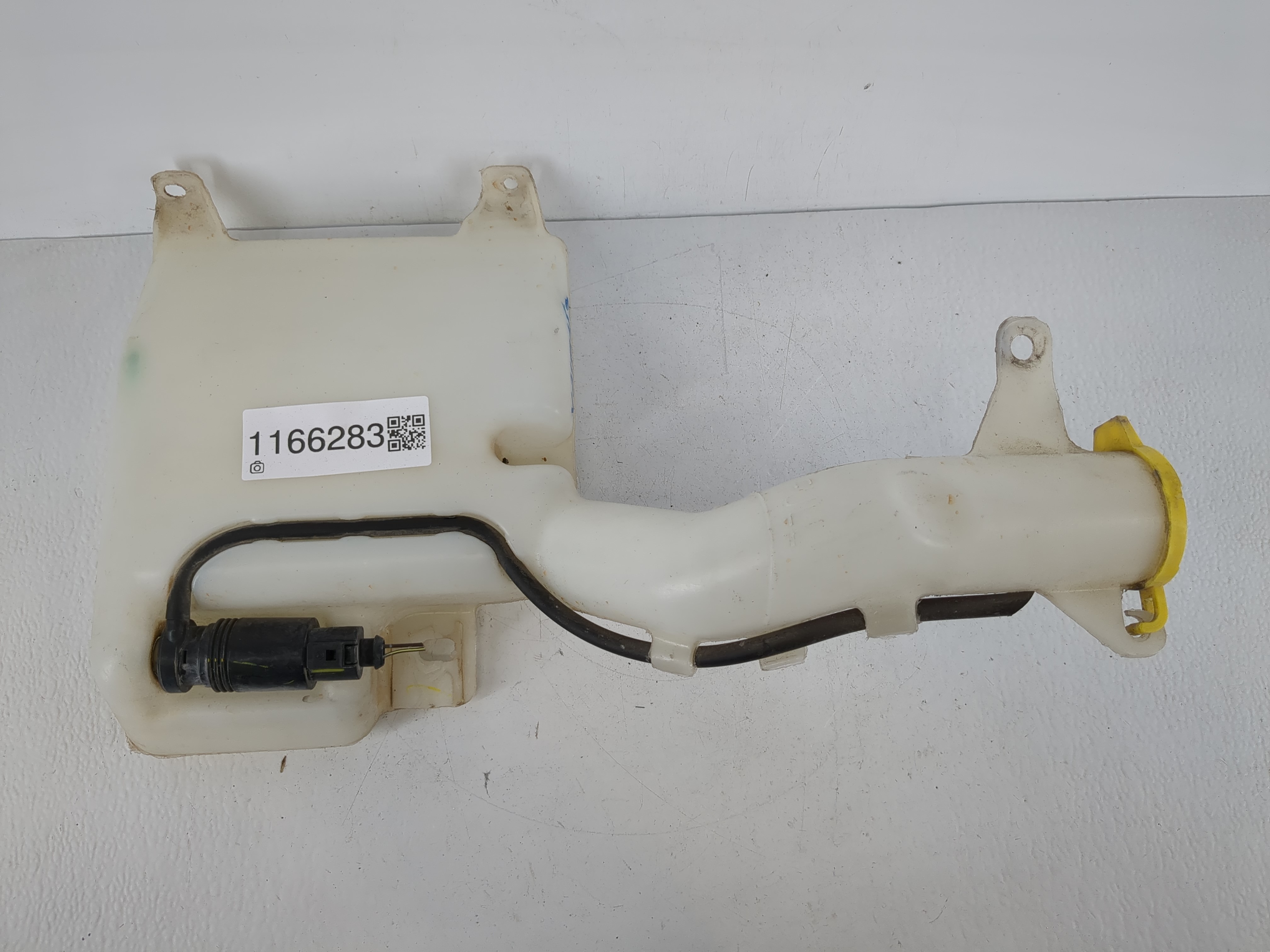 2011-2014 Dodge Avenger Windshield Washer Fluid Reservoir Bottle Oem 1166283 - Oemusedautoparts1.com