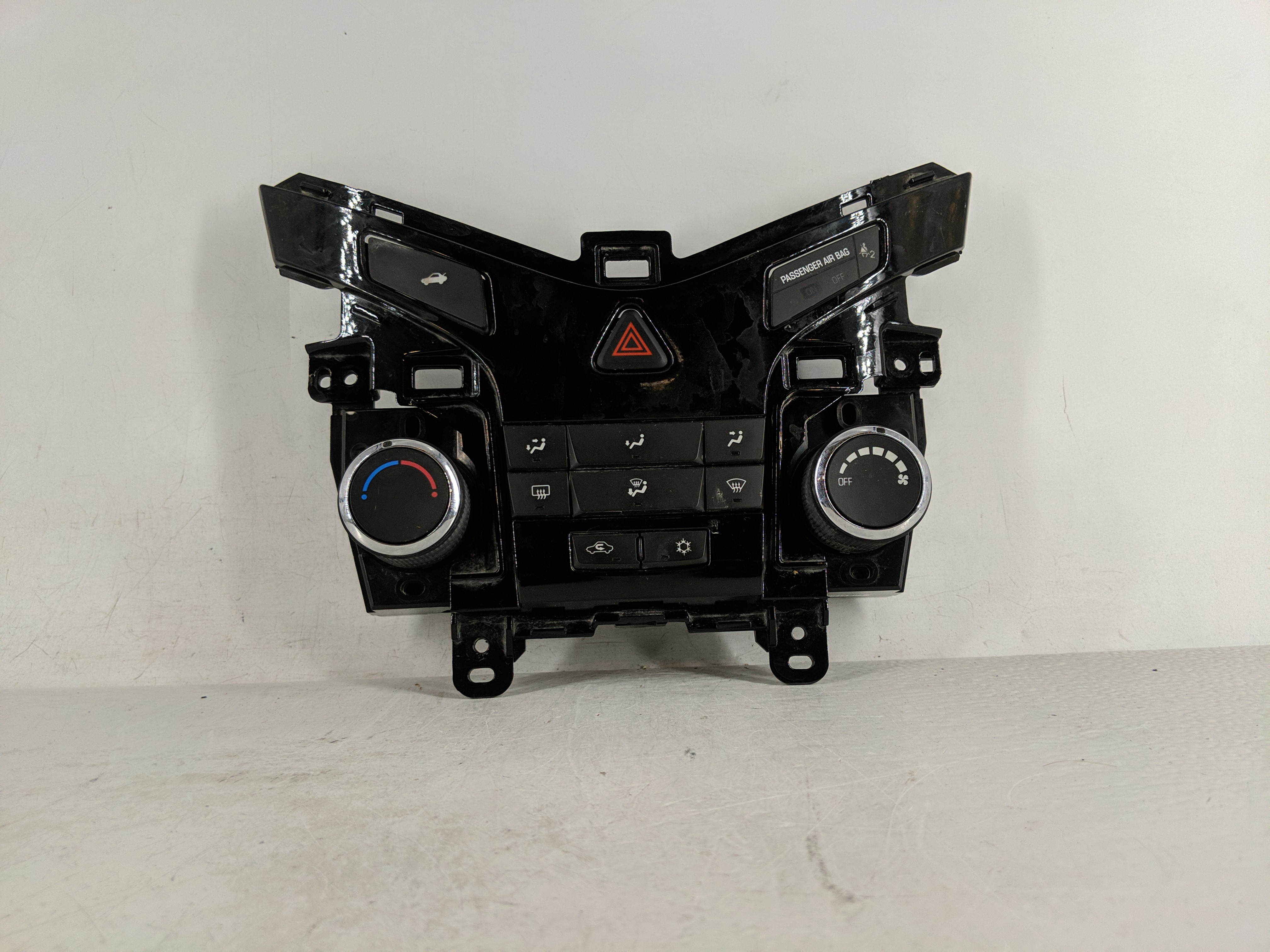 Picture of 2012-2016 Chevrolet Cruze Ac Heater Climate Control 95146207 1166440