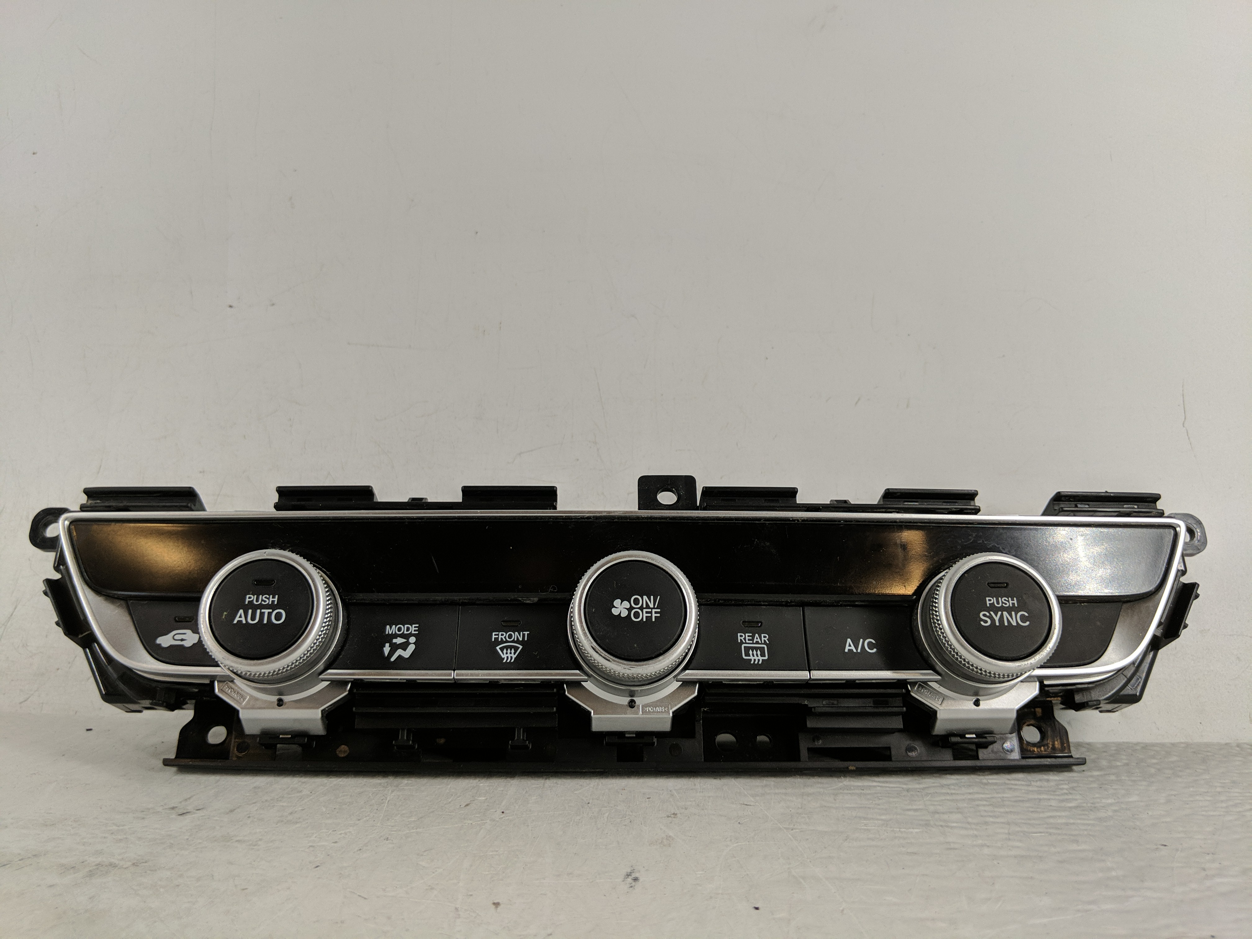 Picture of 2018-2020 Honda Accord Ac Heater Climate Control Pbt-gf30|79610tvaa016m1 1166446