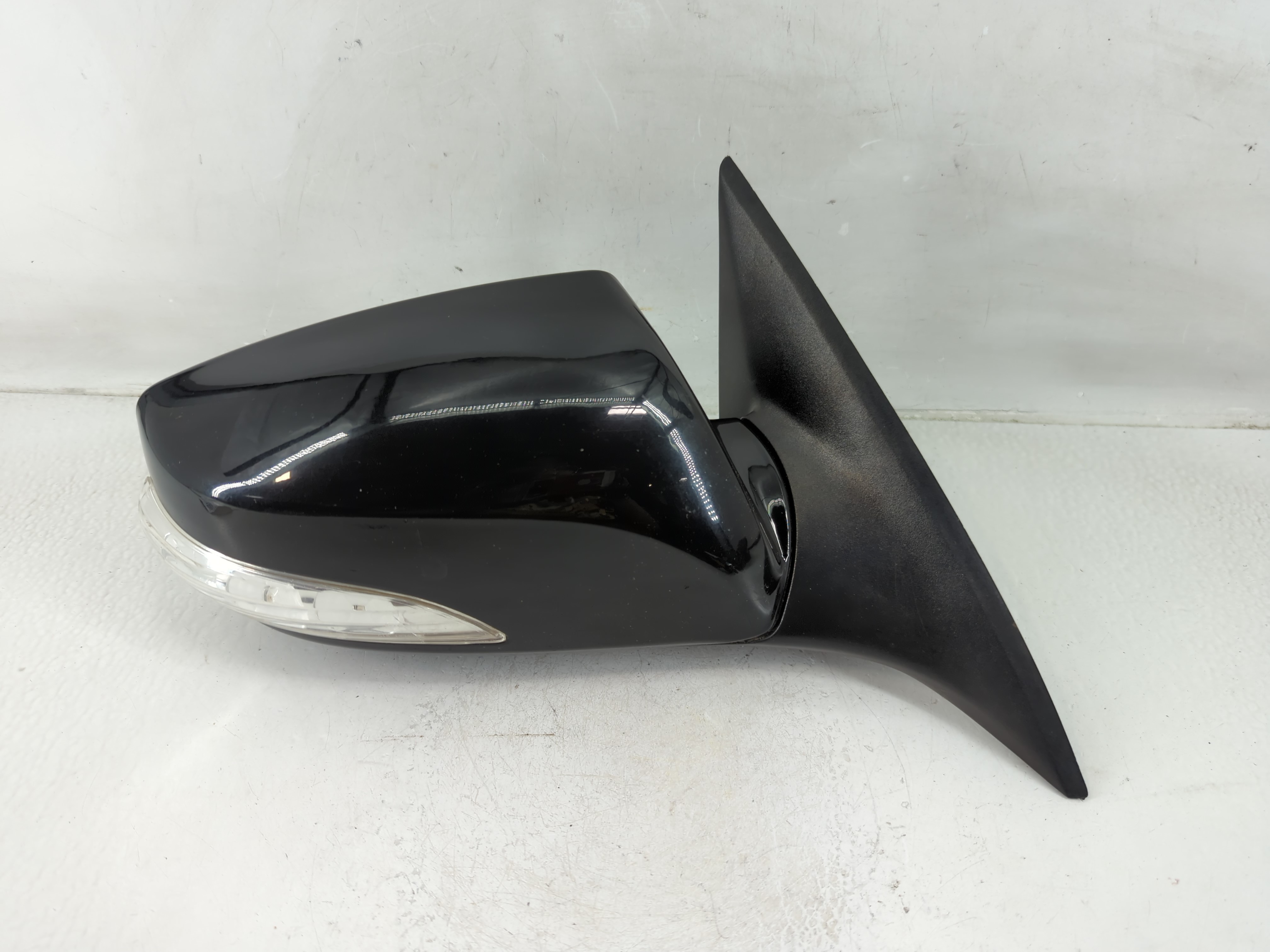Picture of 2009-2016 Hyundai Genesis Passenger Right Side View Power Door Mirror 1166484
