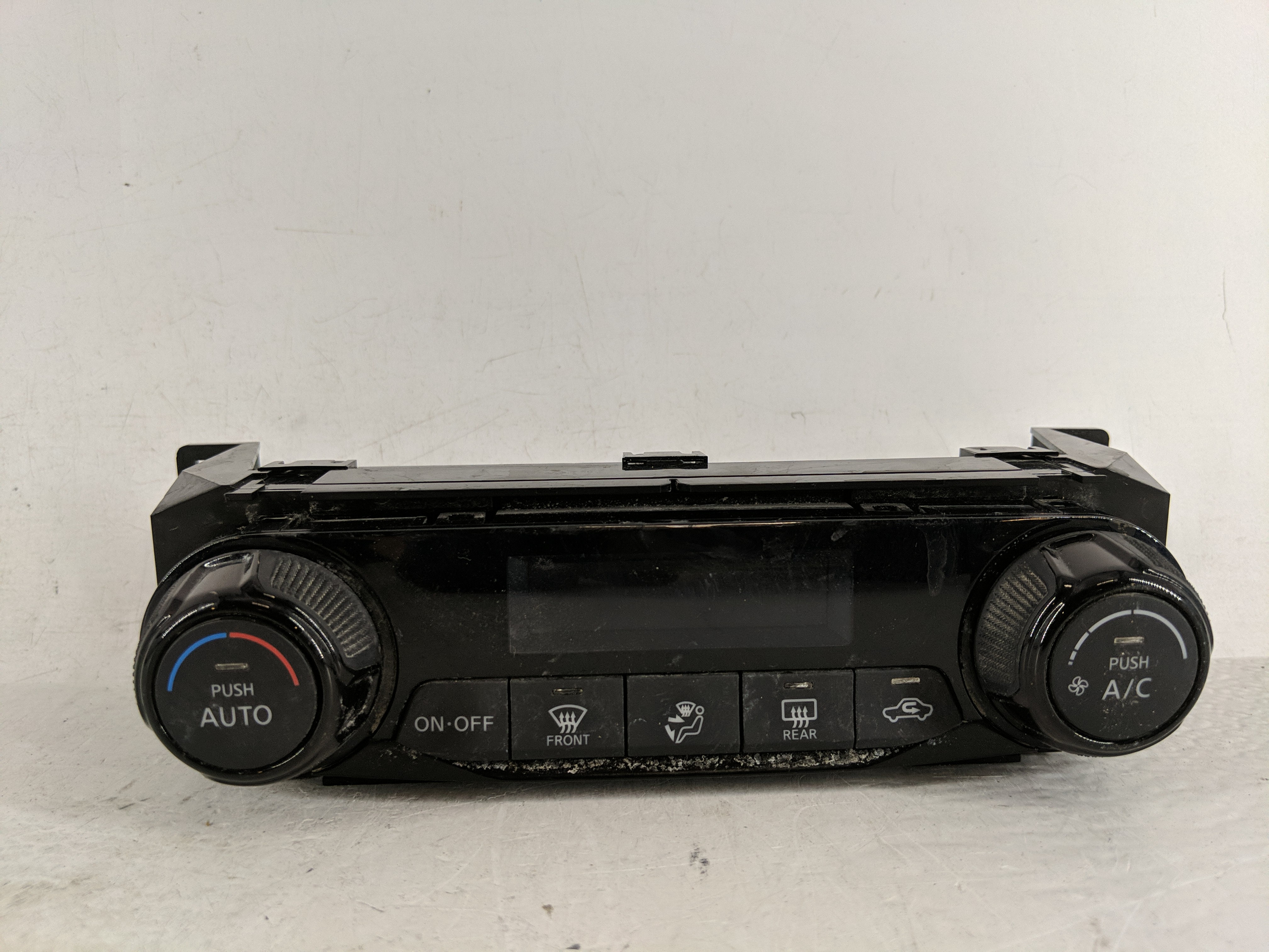 Picture of 2018-2021 Nissan Kicks Ac Heater Climate Control 275005r00a 1166511