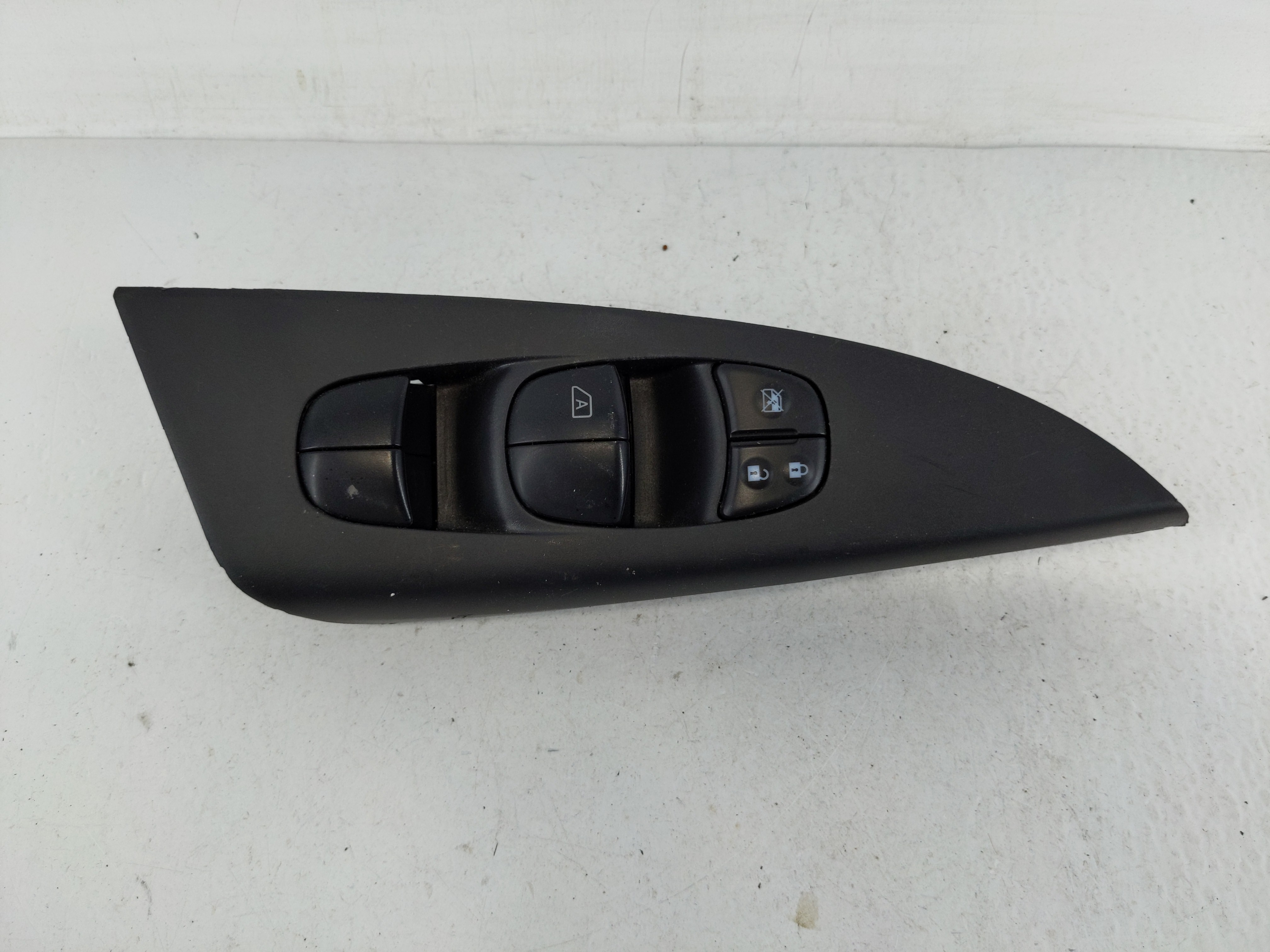 2013-2019 Nissan Sentra Driver Left Door Master Power Window Switch 1166516 - Oemusedautoparts1.com