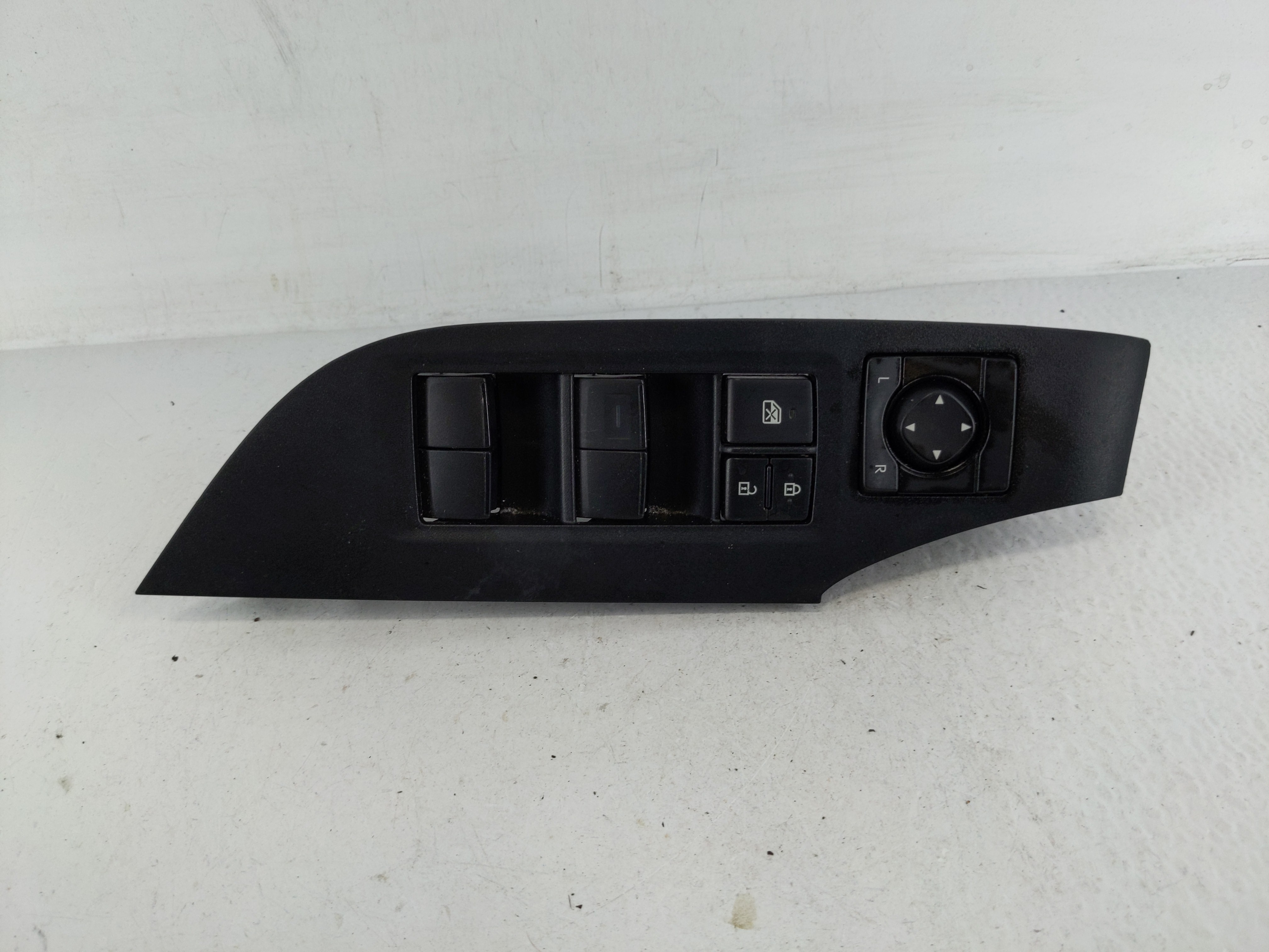 2018-2022 Toyota Camry Driver Left Door Master Power Window Switch 1166523 - Oemusedautoparts1.com