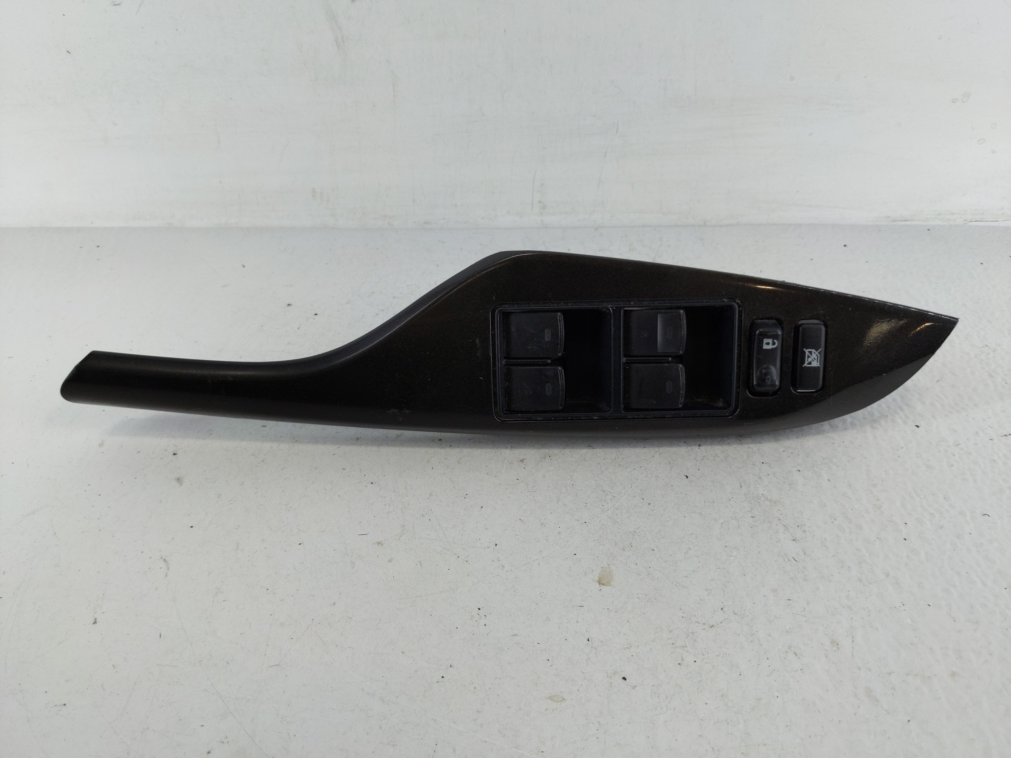 2011-2014 Toyota Sienna Driver Left Door Master Power Window Switch 1166529 - Oemusedautoparts1.com