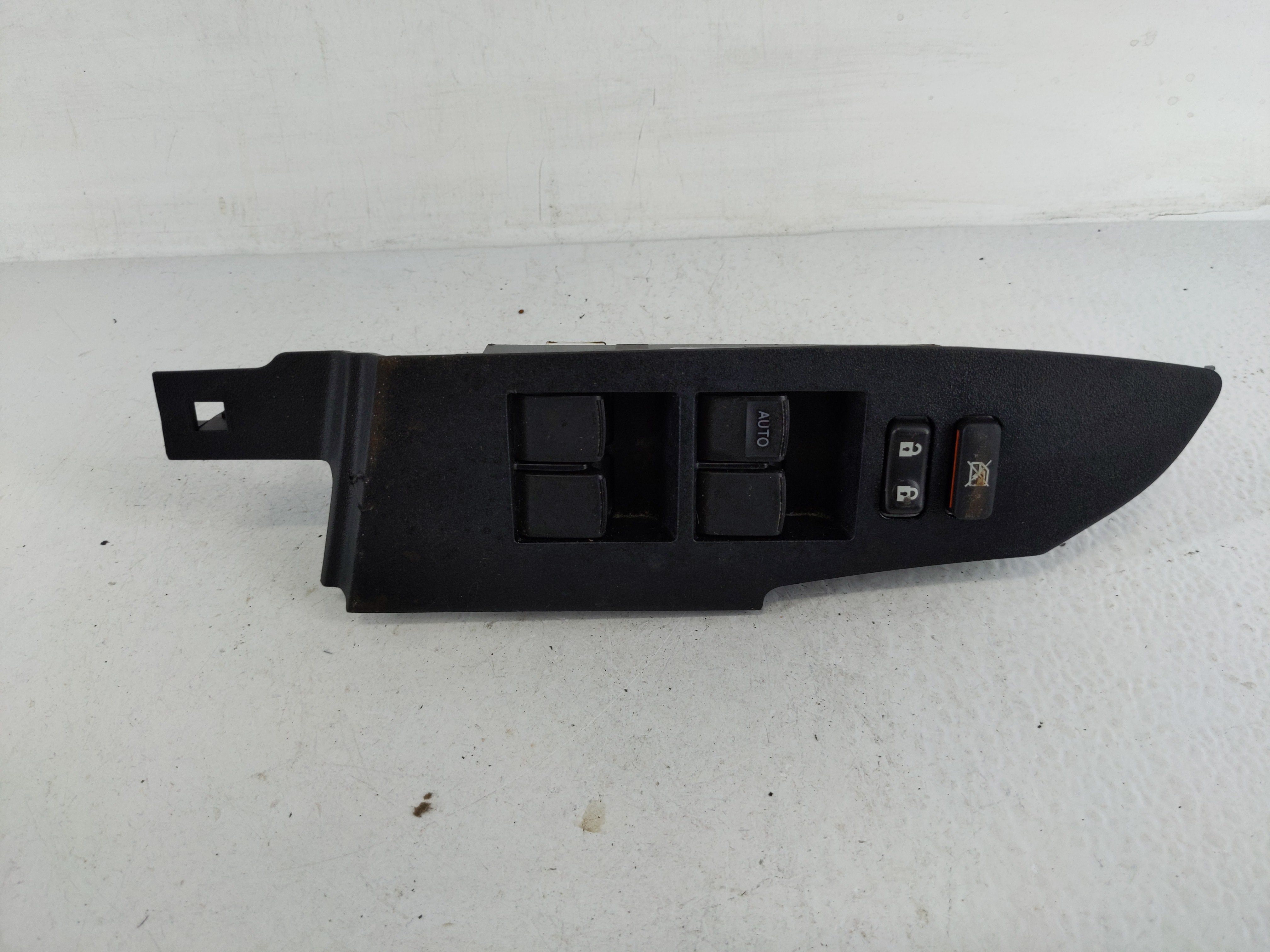 2014-2019 Toyota Corolla Driver Left Door Master Power Window Switch 1166532 - Oemusedautoparts1.com