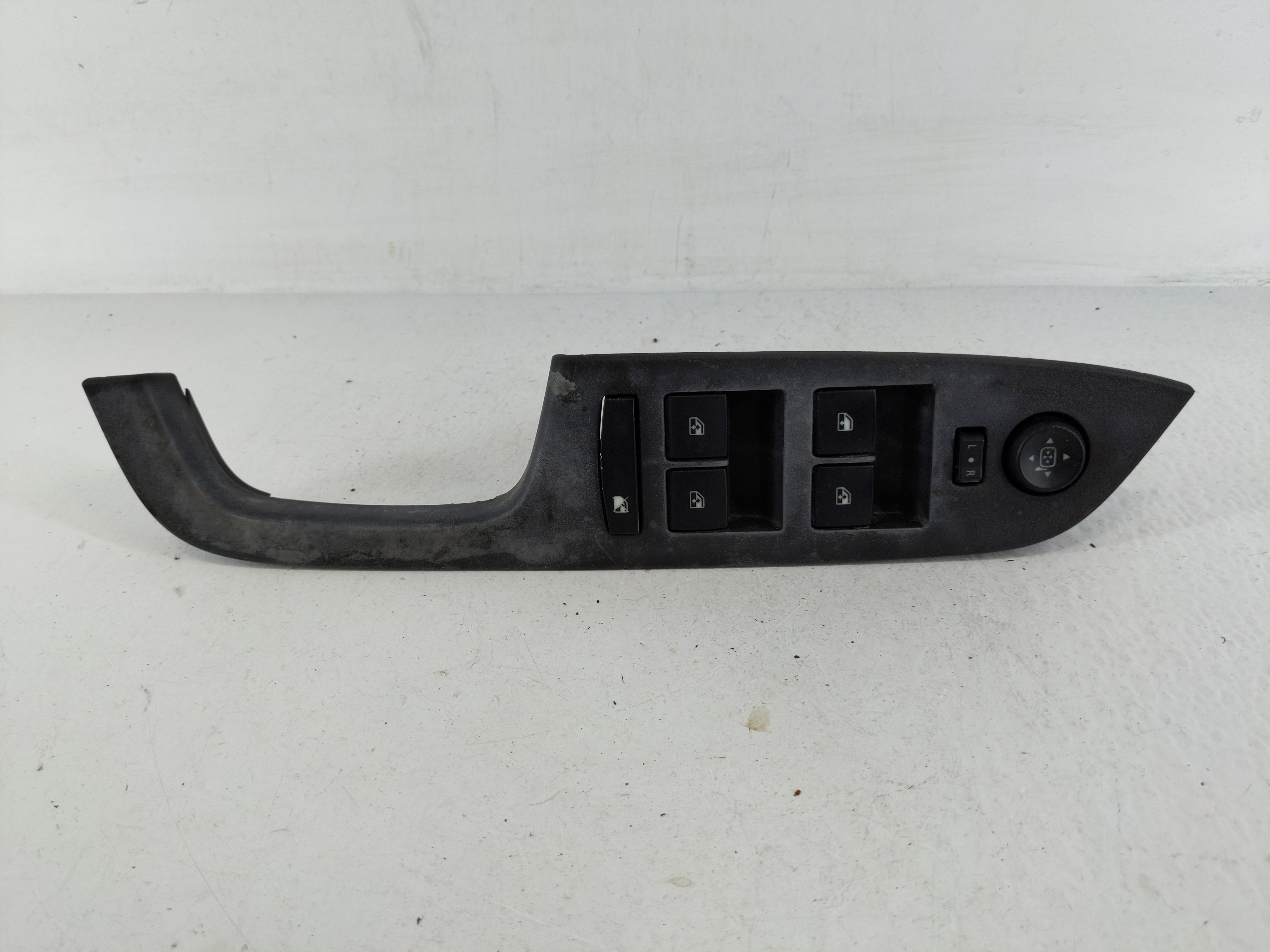 2010-2017 Gmc Terrain Driver Left Door Master Power Window Switch 1166537 - Oemusedautoparts1.com