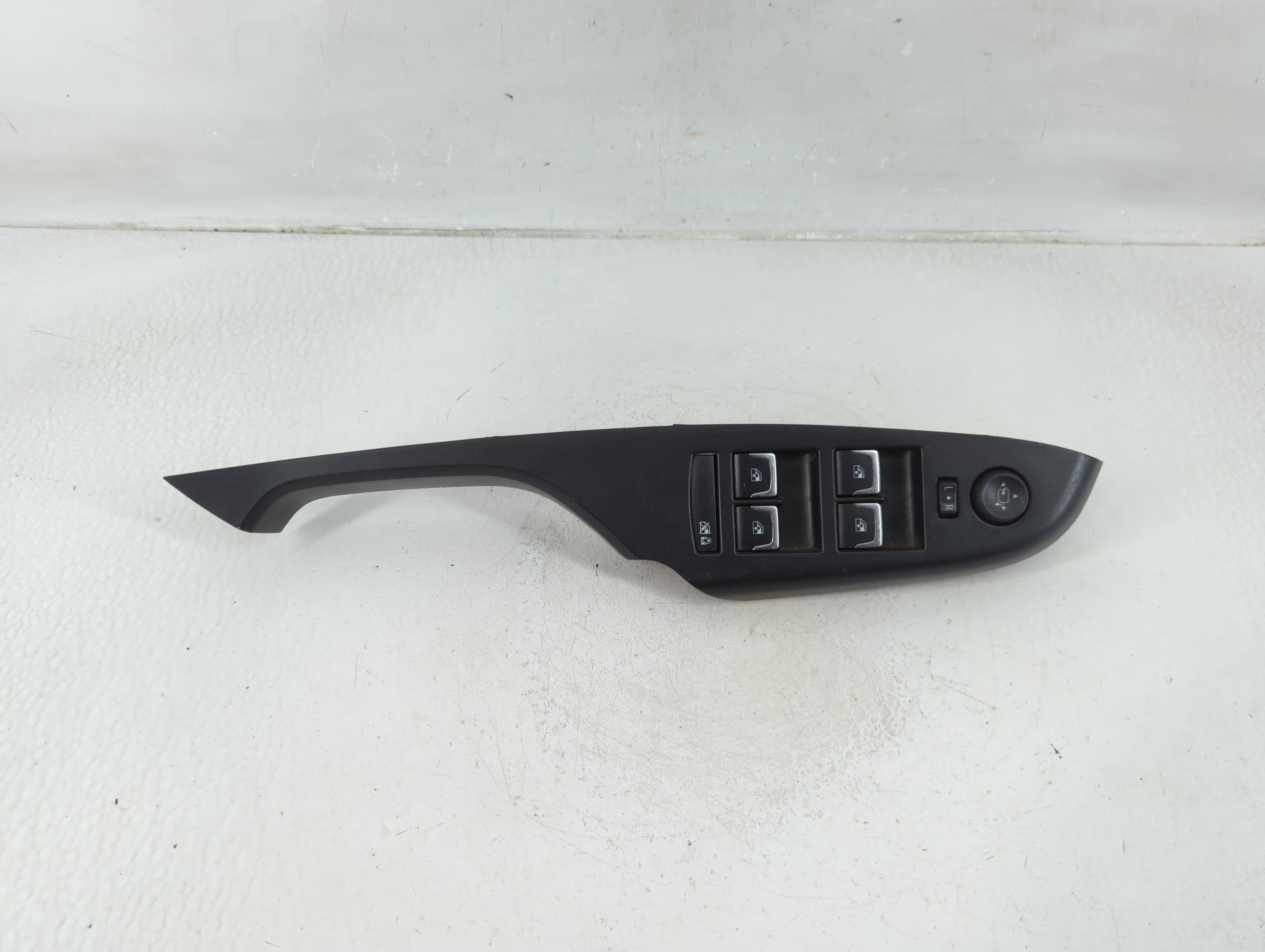 2013-2016 Cadillac Srx Driver Left Door Master Power Window Switch 1166609 - Oemusedautoparts1.com