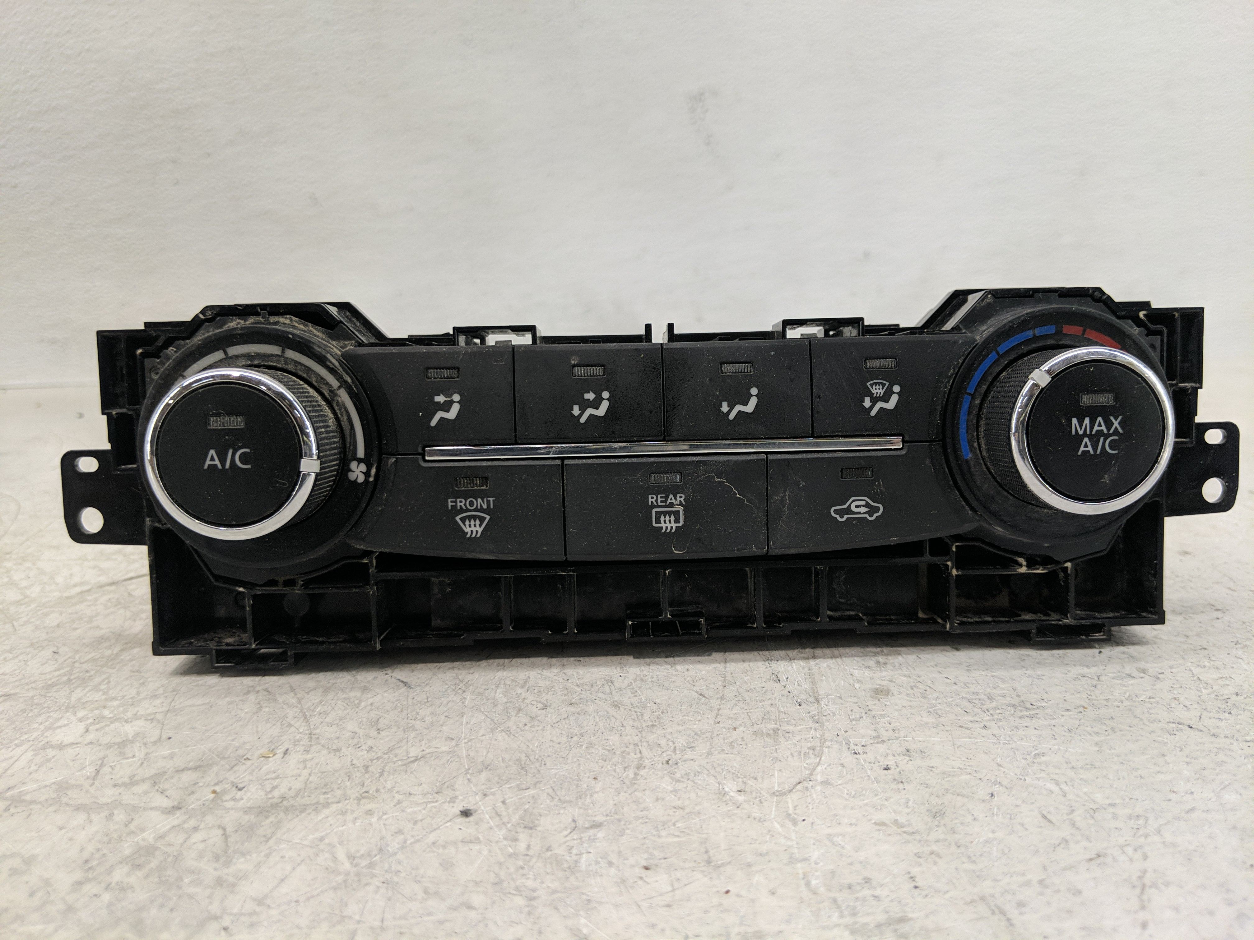 2017-2020 Nissan Rogue Ac Heater Climate Control 275007fa0a 1166626 - Oemusedautoparts1.com
