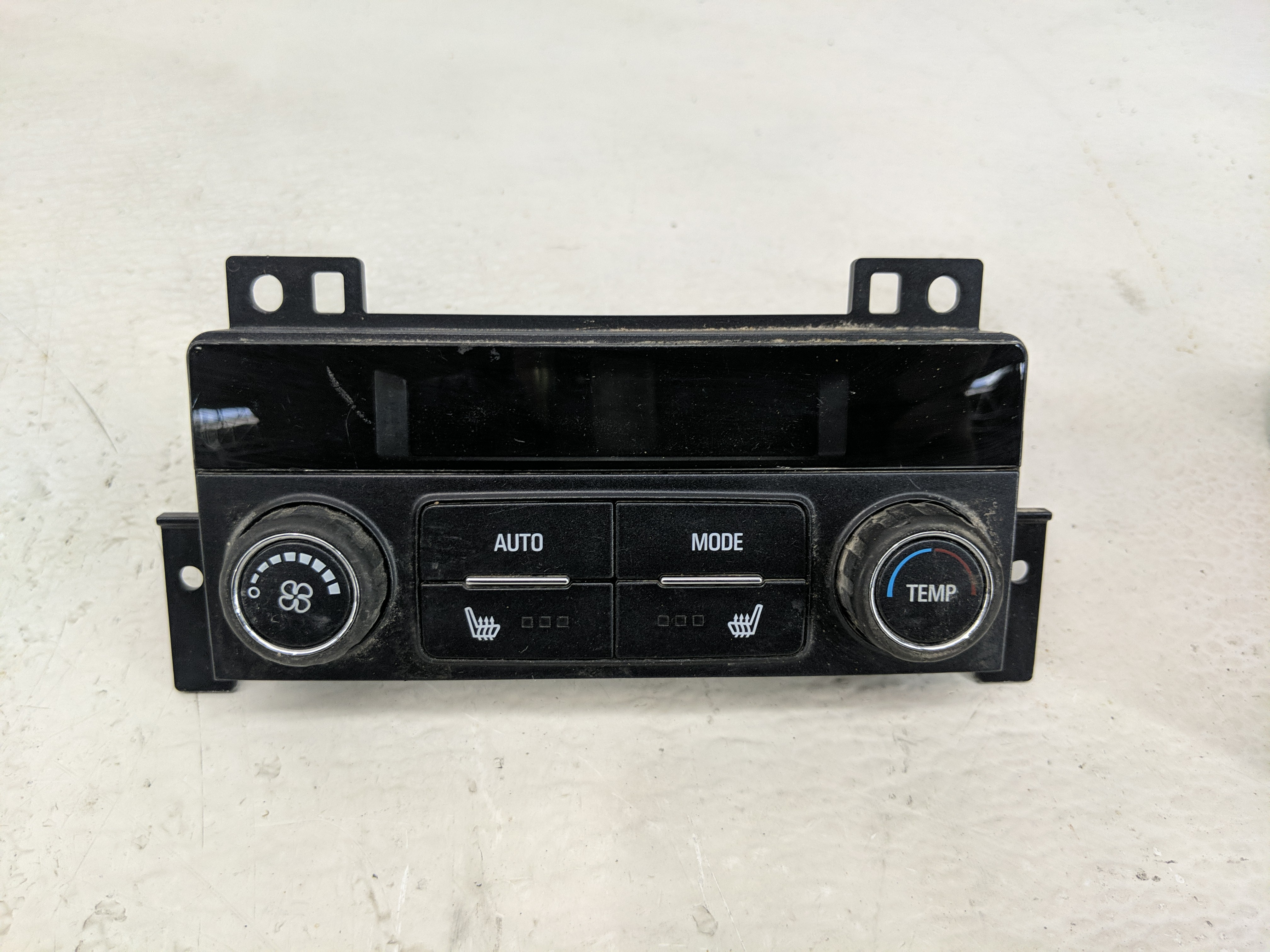 Picture of Gmc Yukon Xl Ac Heater Climate Control 20929717 1166633