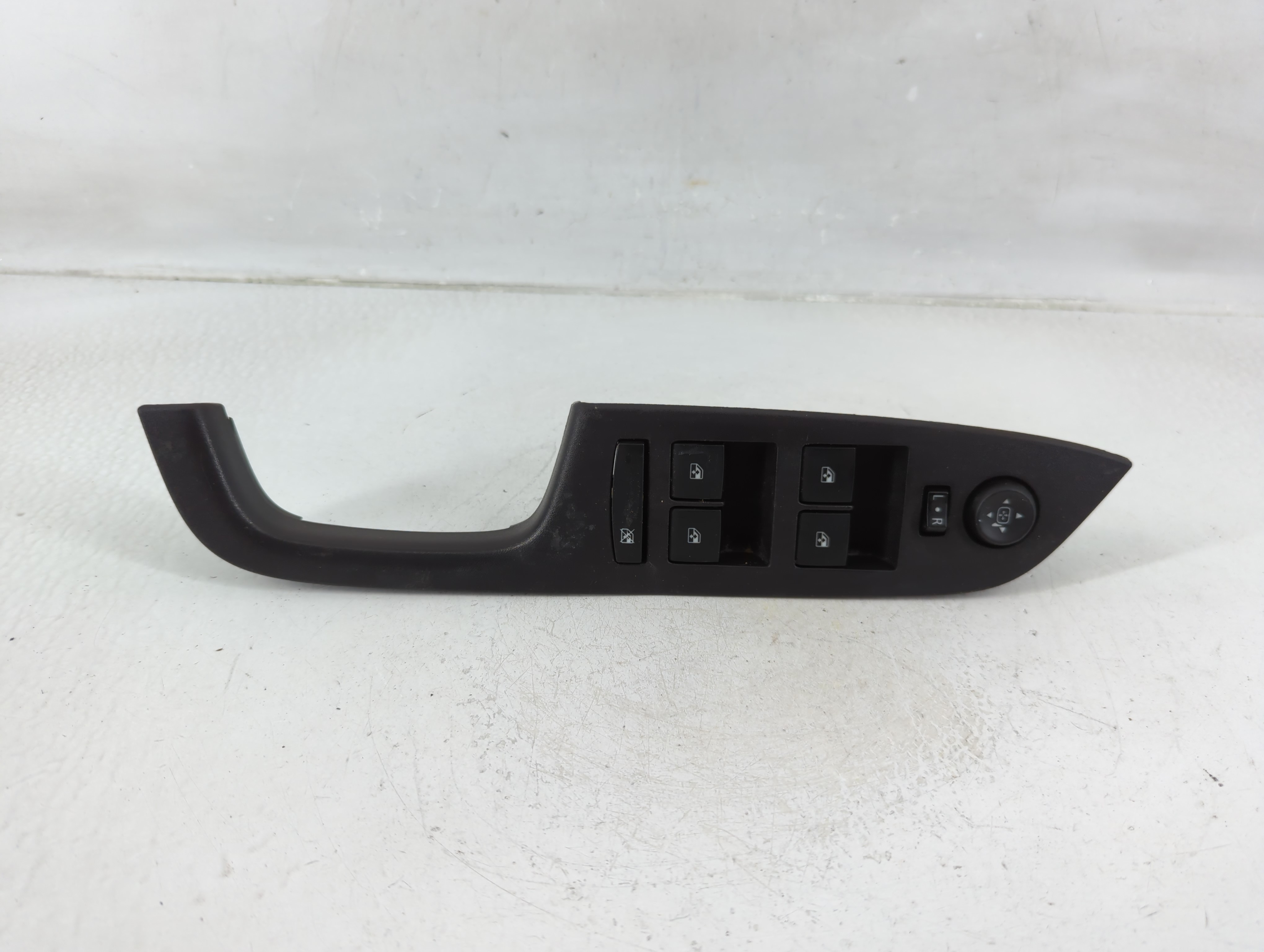 2010-2017 Chevrolet Equinox Driver Left Door Master Power Window Switch 1166651 - Oemusedautoparts1.com