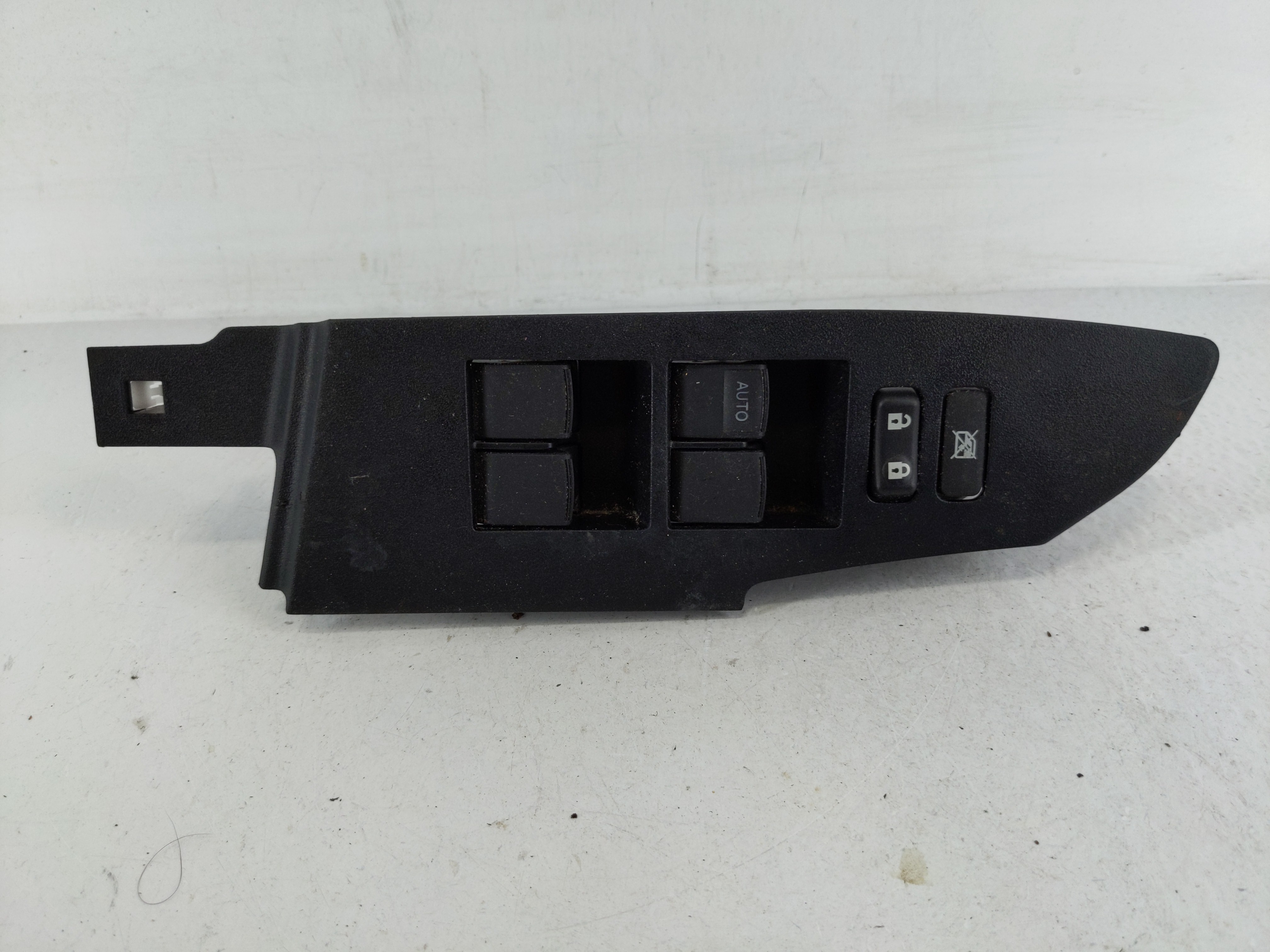 2014-2019 Toyota Corolla Driver Left Door Master Power Window Switch 1166659 - Oemusedautoparts1.com