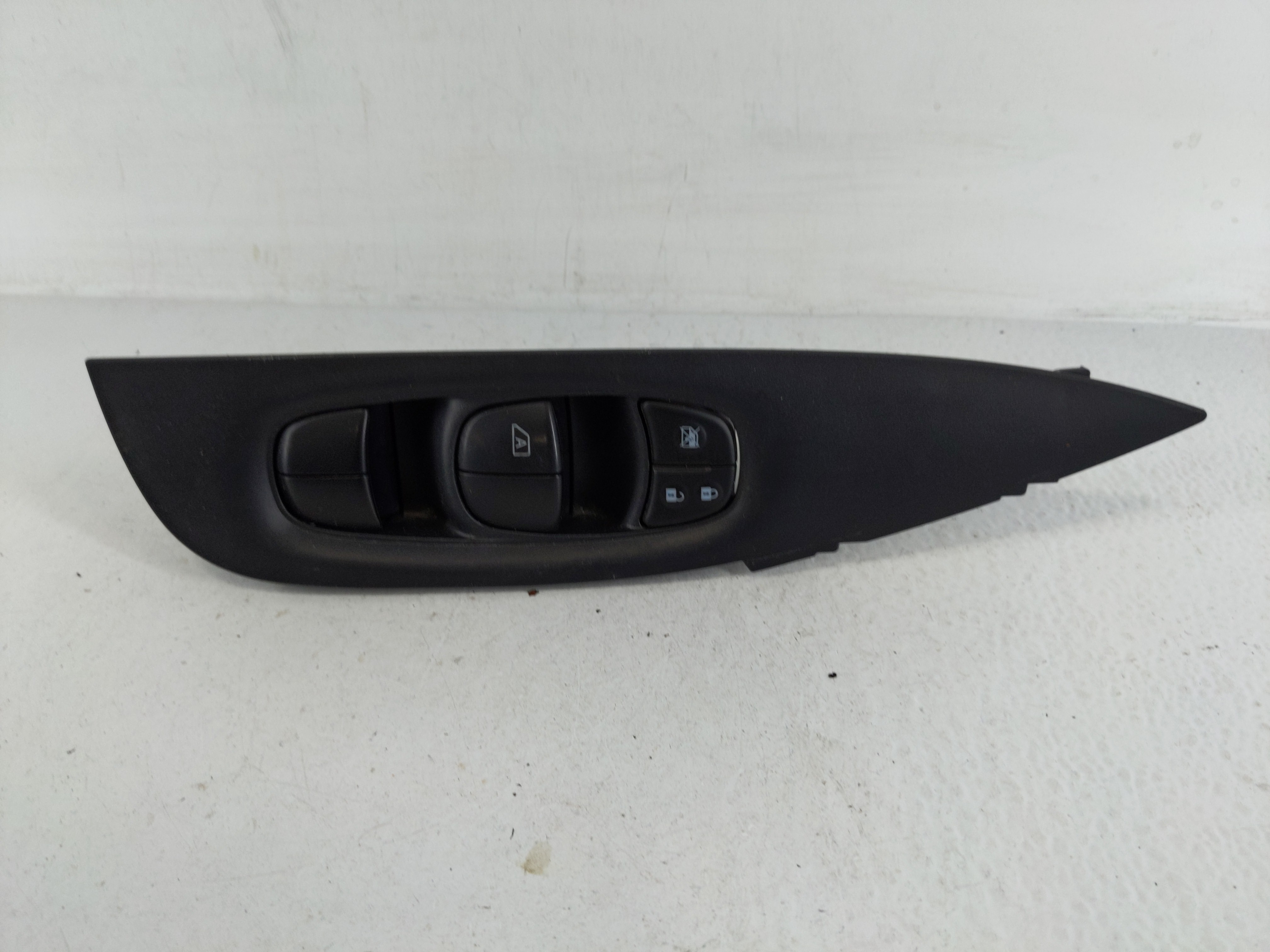 2014-2020 Nissan Rogue Driver Left Door Master Power Window Switch 1166664 - Oemusedautoparts1.com