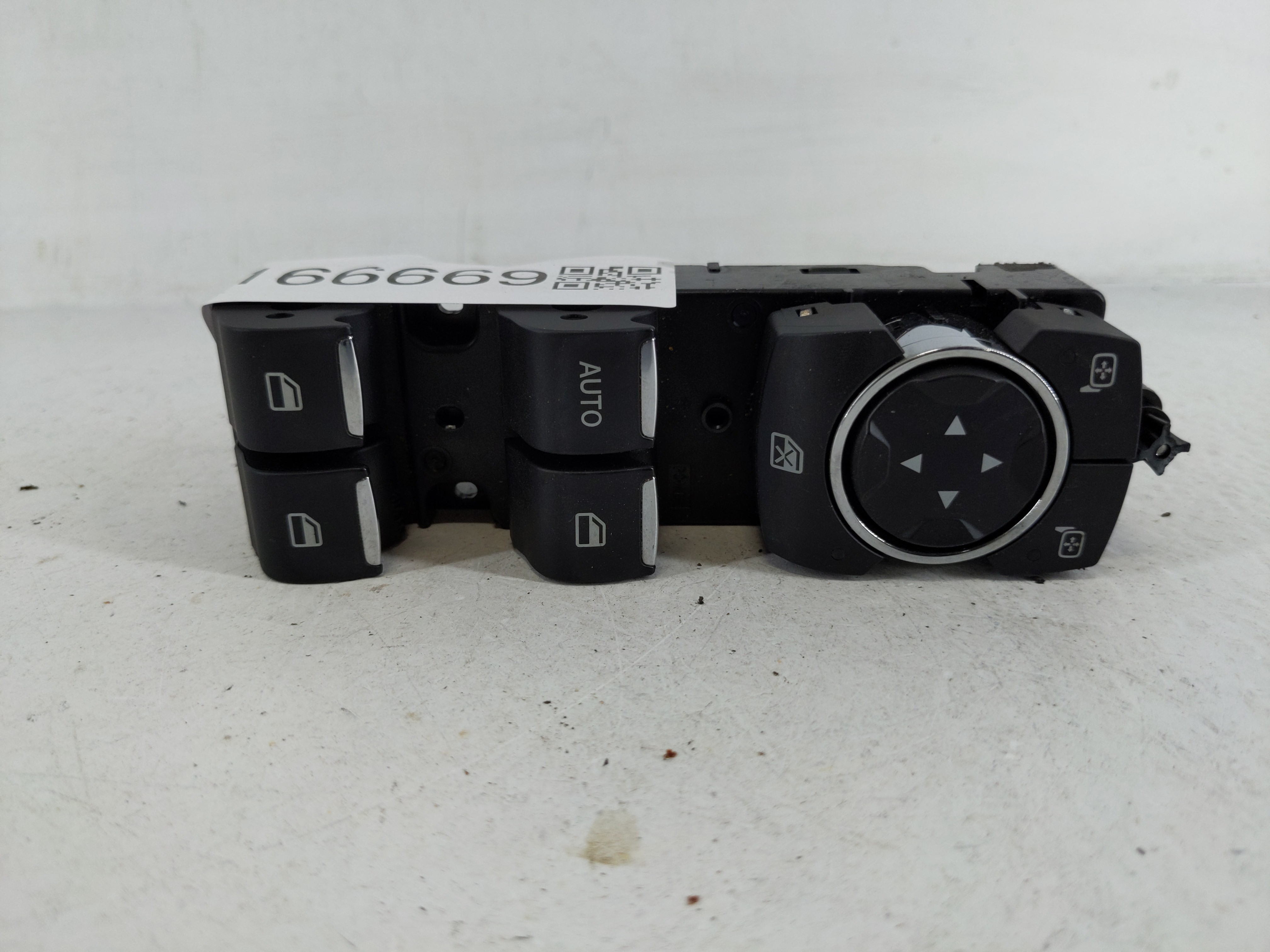 2018-2022 Ford Ecosport Driver Left Door Master Power Window Switch 1166669 - Oemusedautoparts1.com