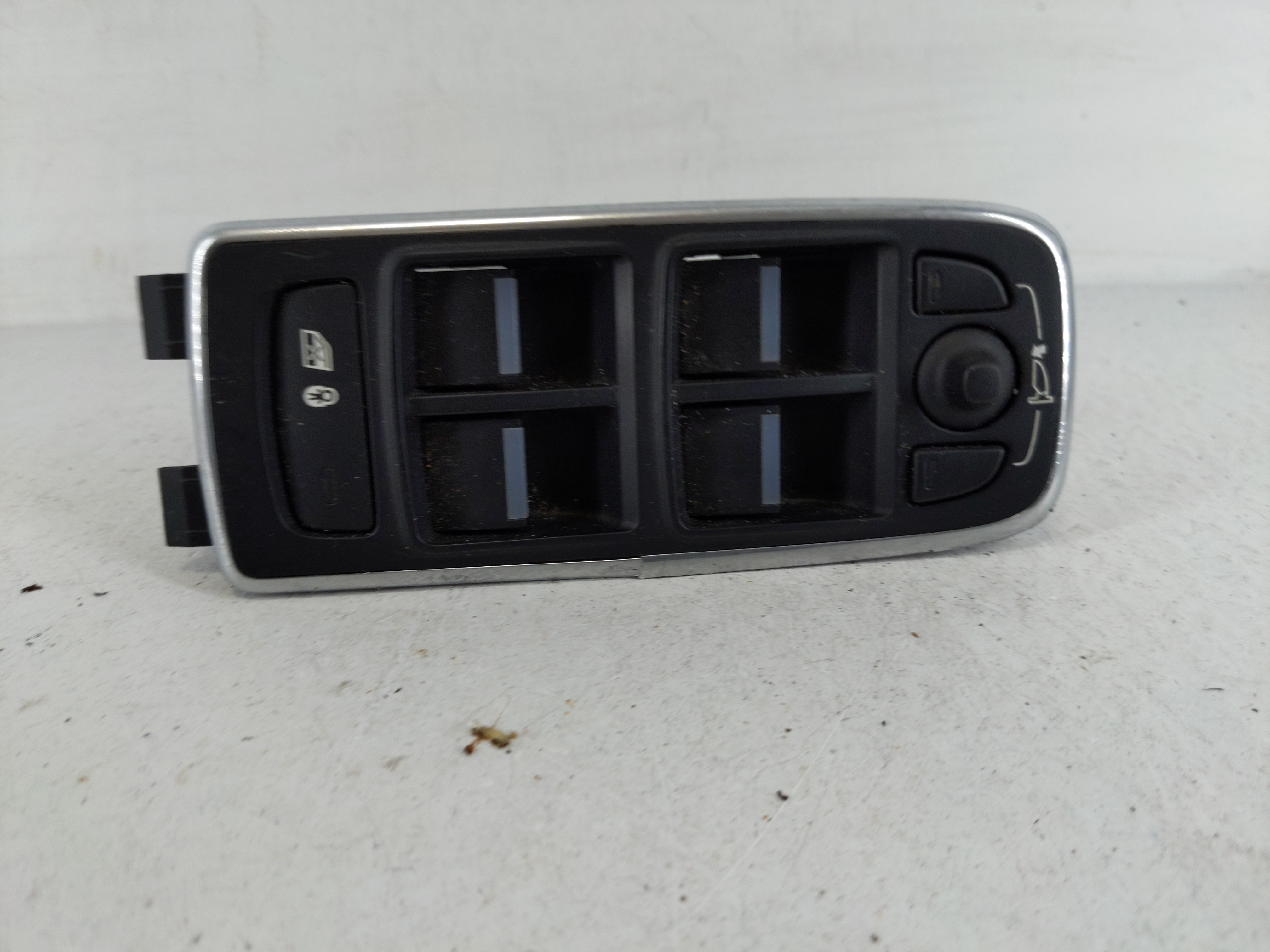 2016-2019 Jaguar Xf Driver Left Door Master Power Window Switch 1166680 - Oemusedautoparts1.com