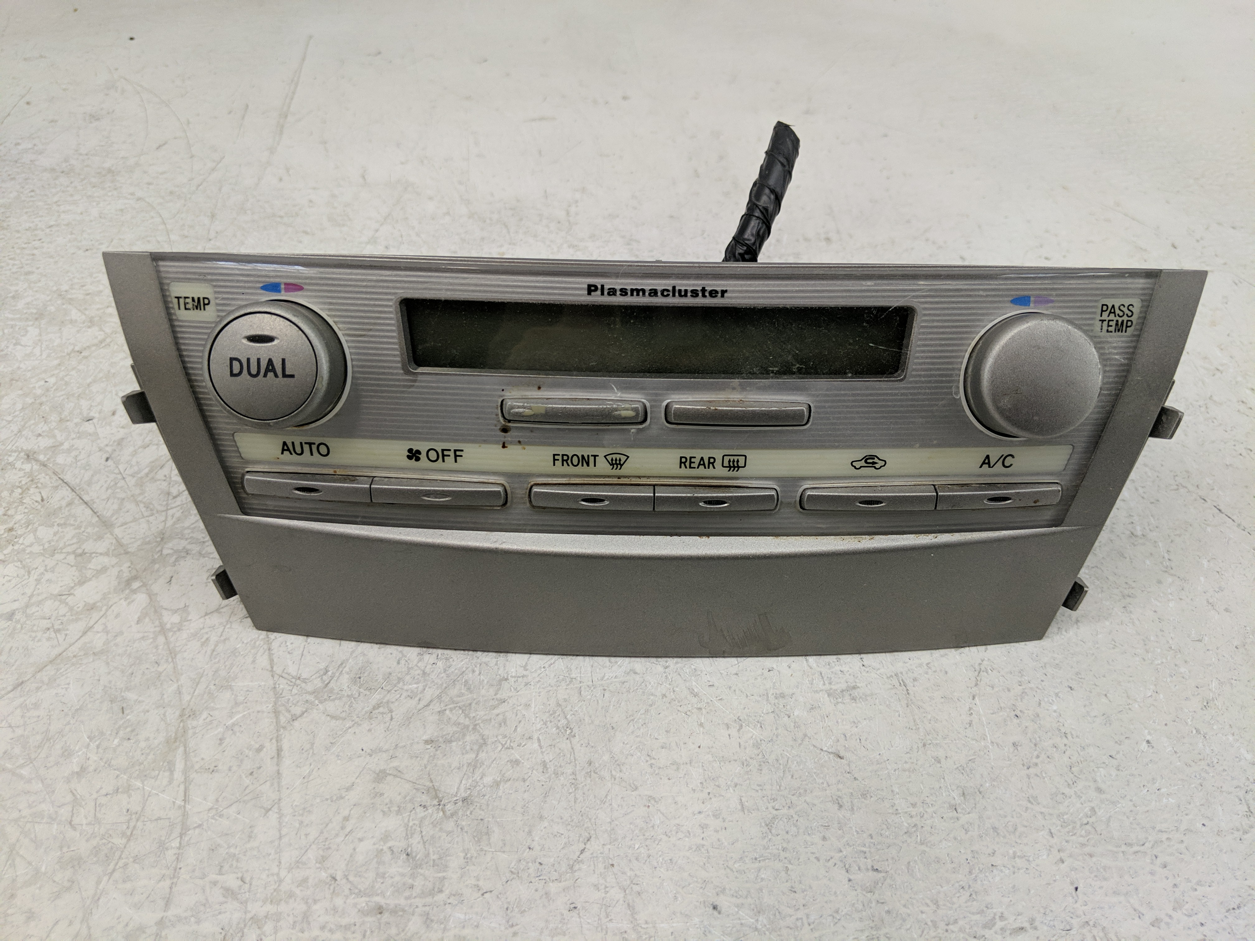 Picture of 2010-2011 Toyota Camry Ac Heater Roof Climate Control Temperature Oem 1166730