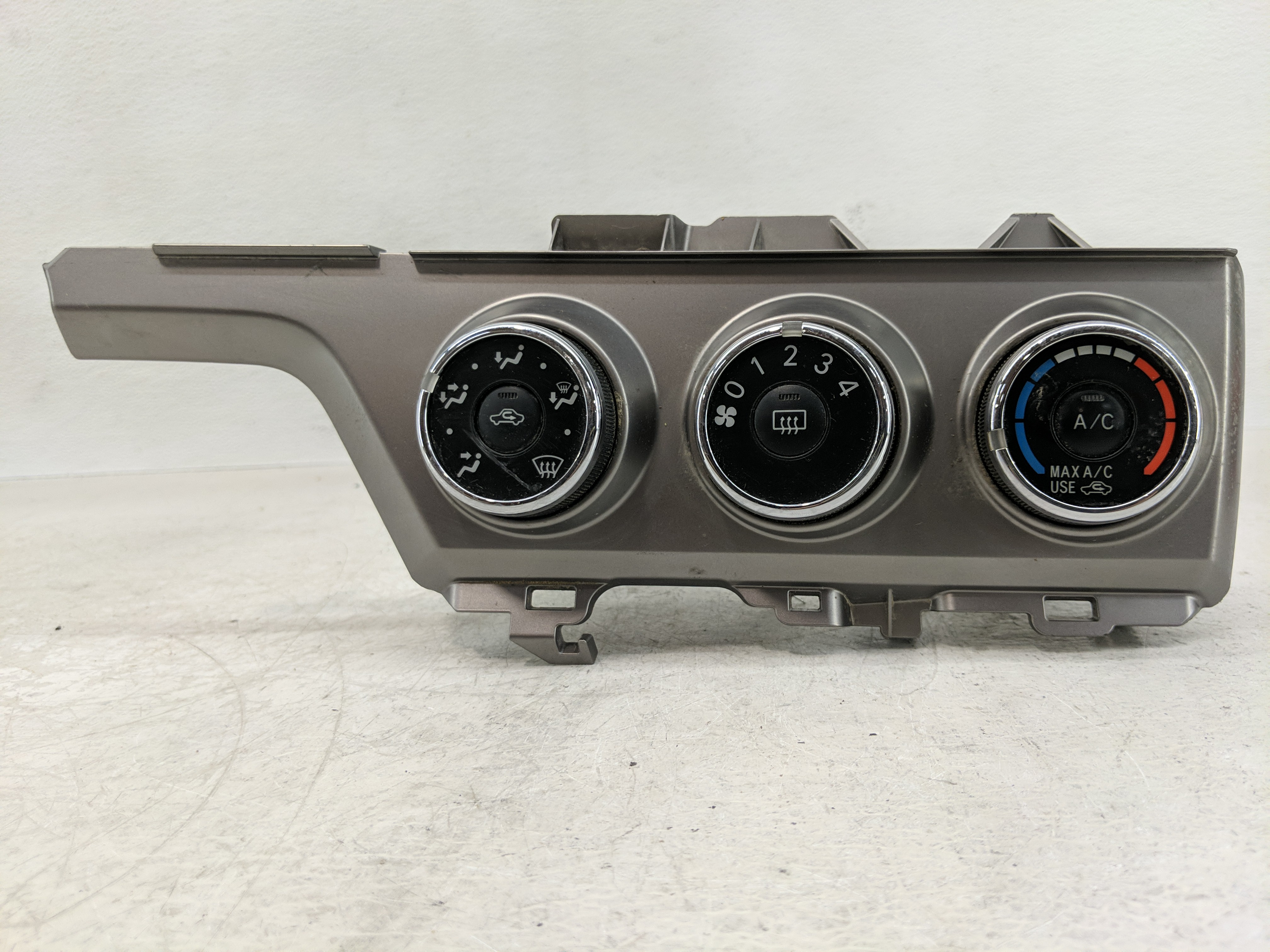 Picture of 2013-2015 Scion Xb Ac Heater Climate Control 55406-12490 1166747