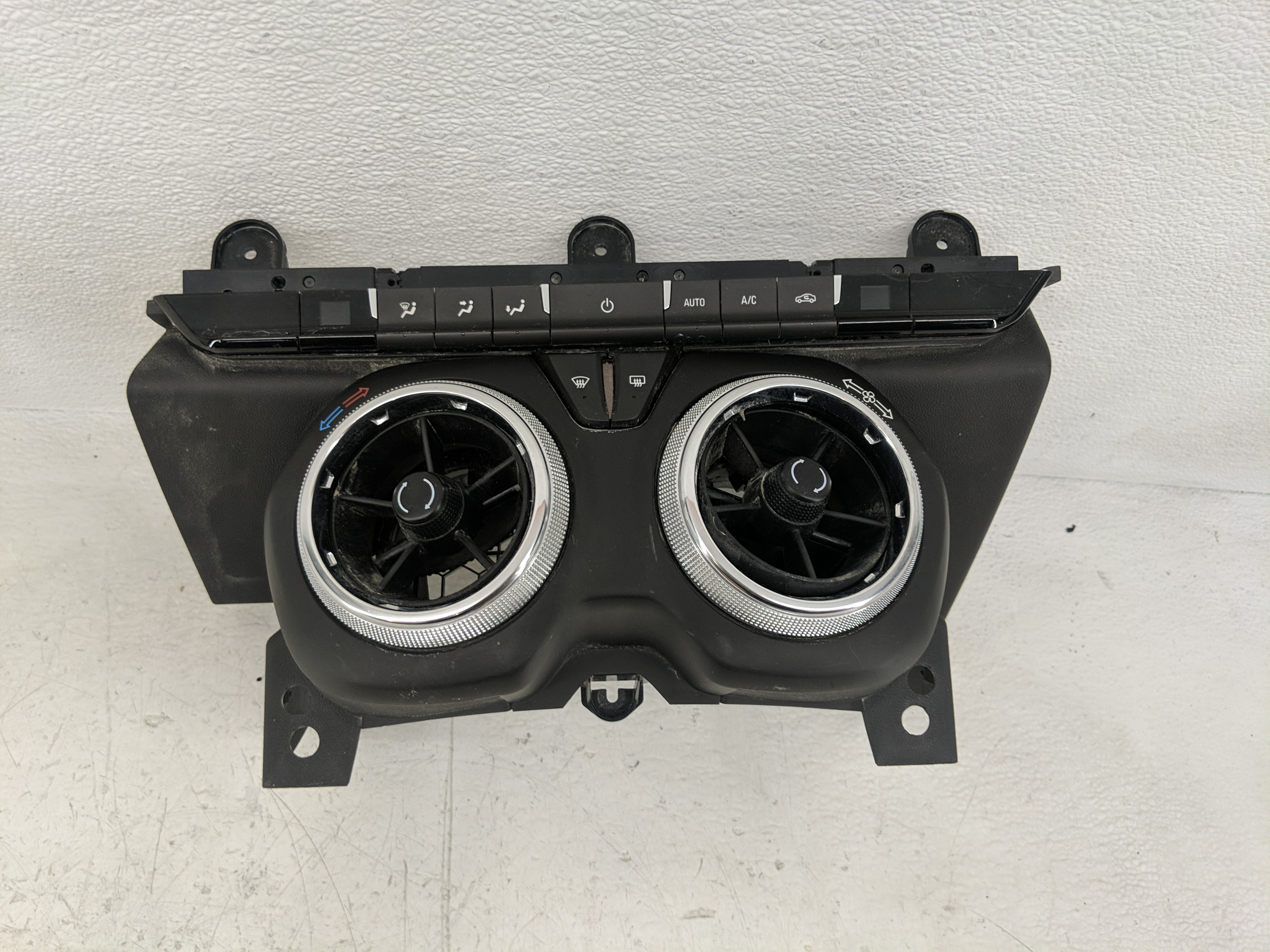 Picture of 2016 Chevrolet Camaro Ac Heater Climate Control 84078979 1166756