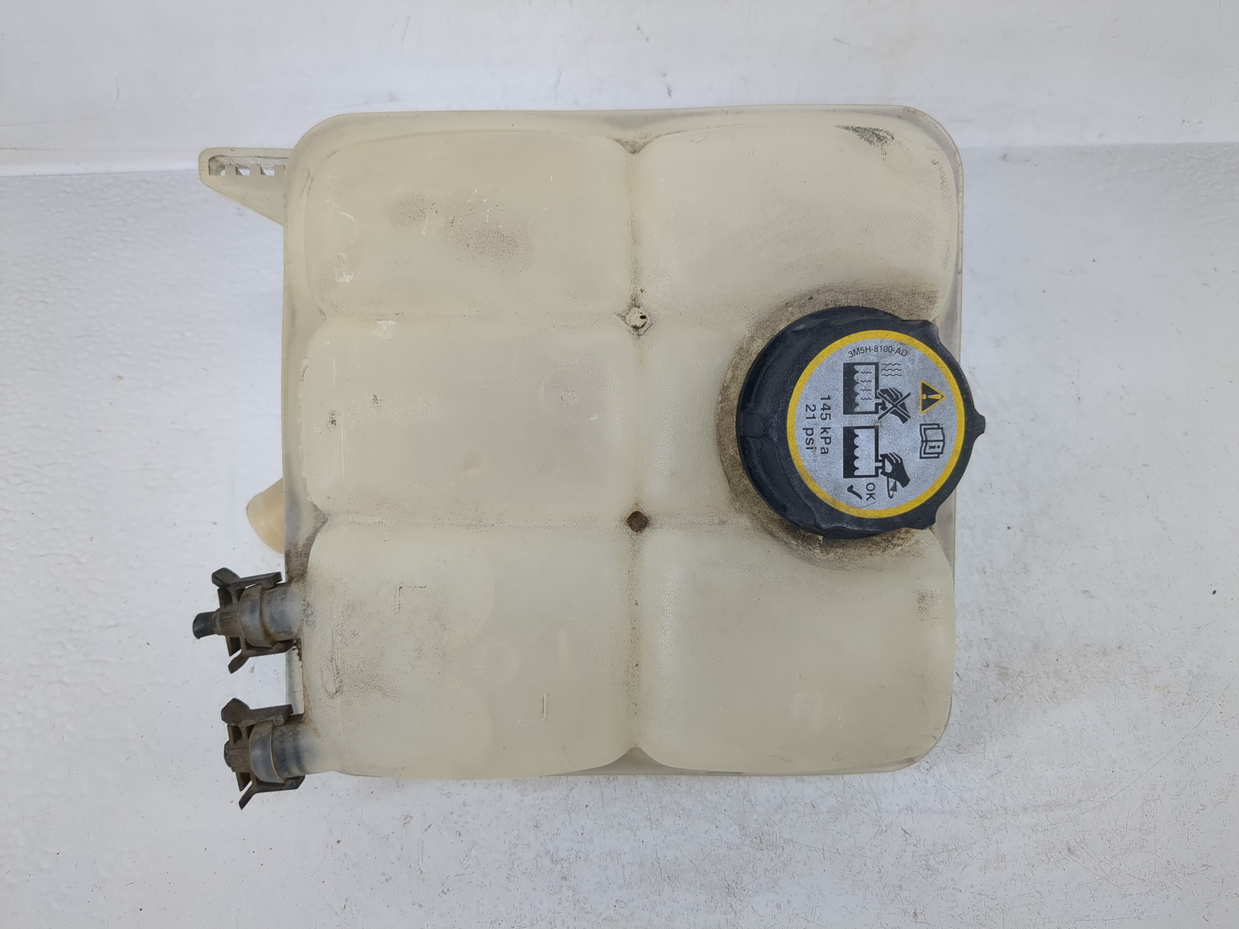 Picture of 2013 Ford C-max Windshield Washer Fluid Reservoir Bottle Oem 1166766