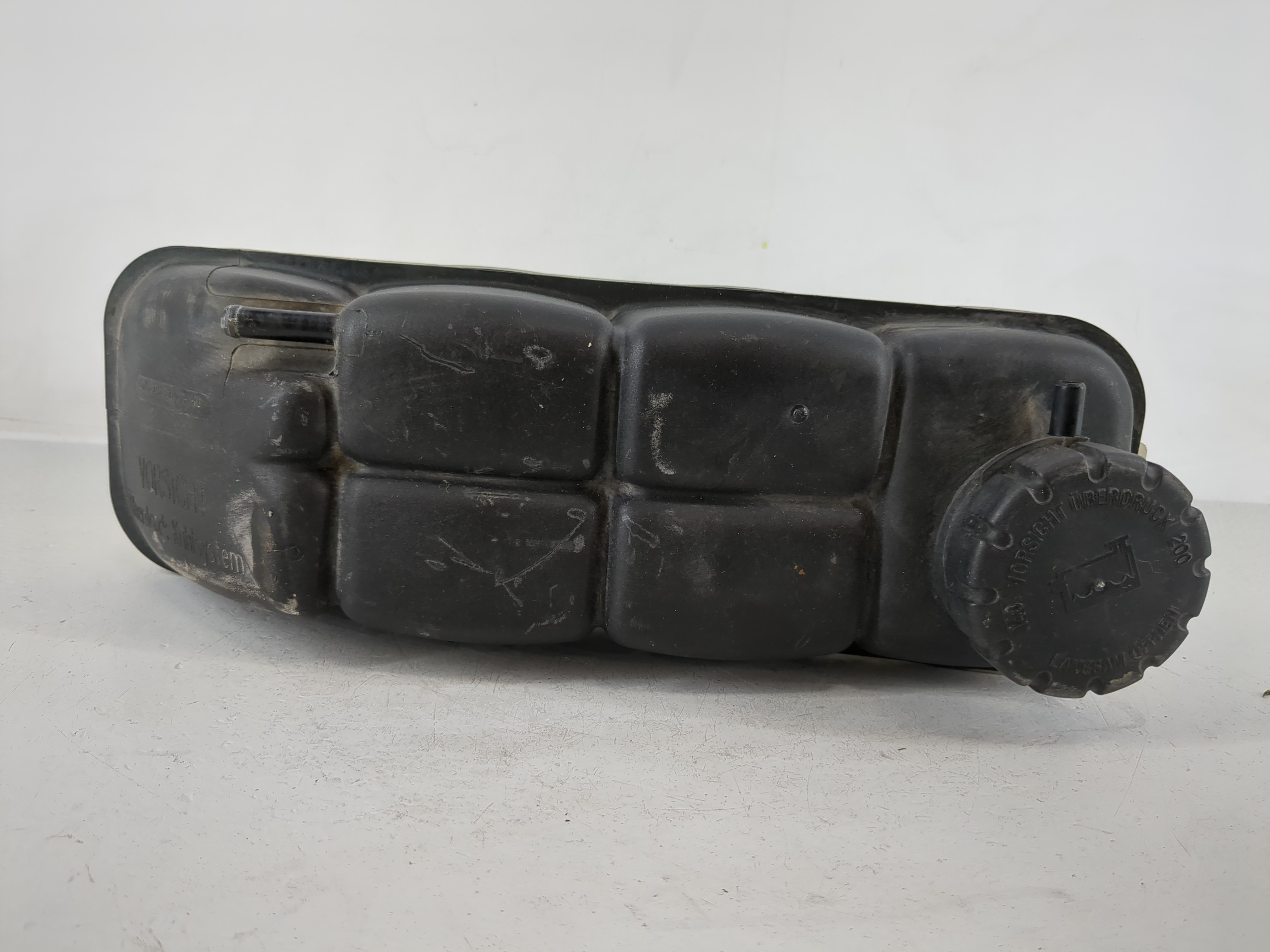 Picture of Mercedes-benz E300 Windshield Washer Fluid Reservoir Bottle Oem 1166767