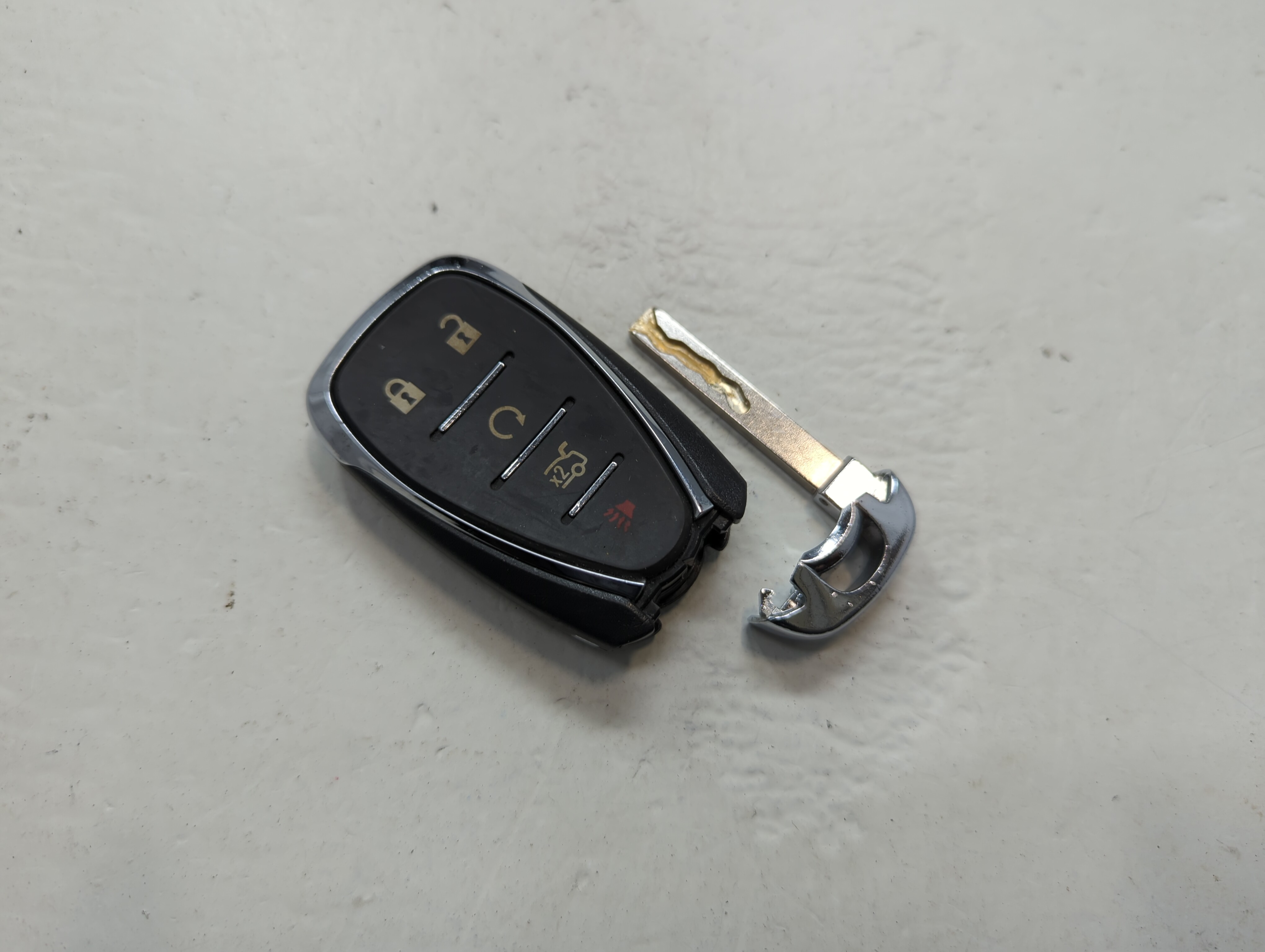 Chevrolet Camaro Keyless Entry Remote Fob HYQ4EA 5 buttons 1166781 - Oemusedautoparts1.com