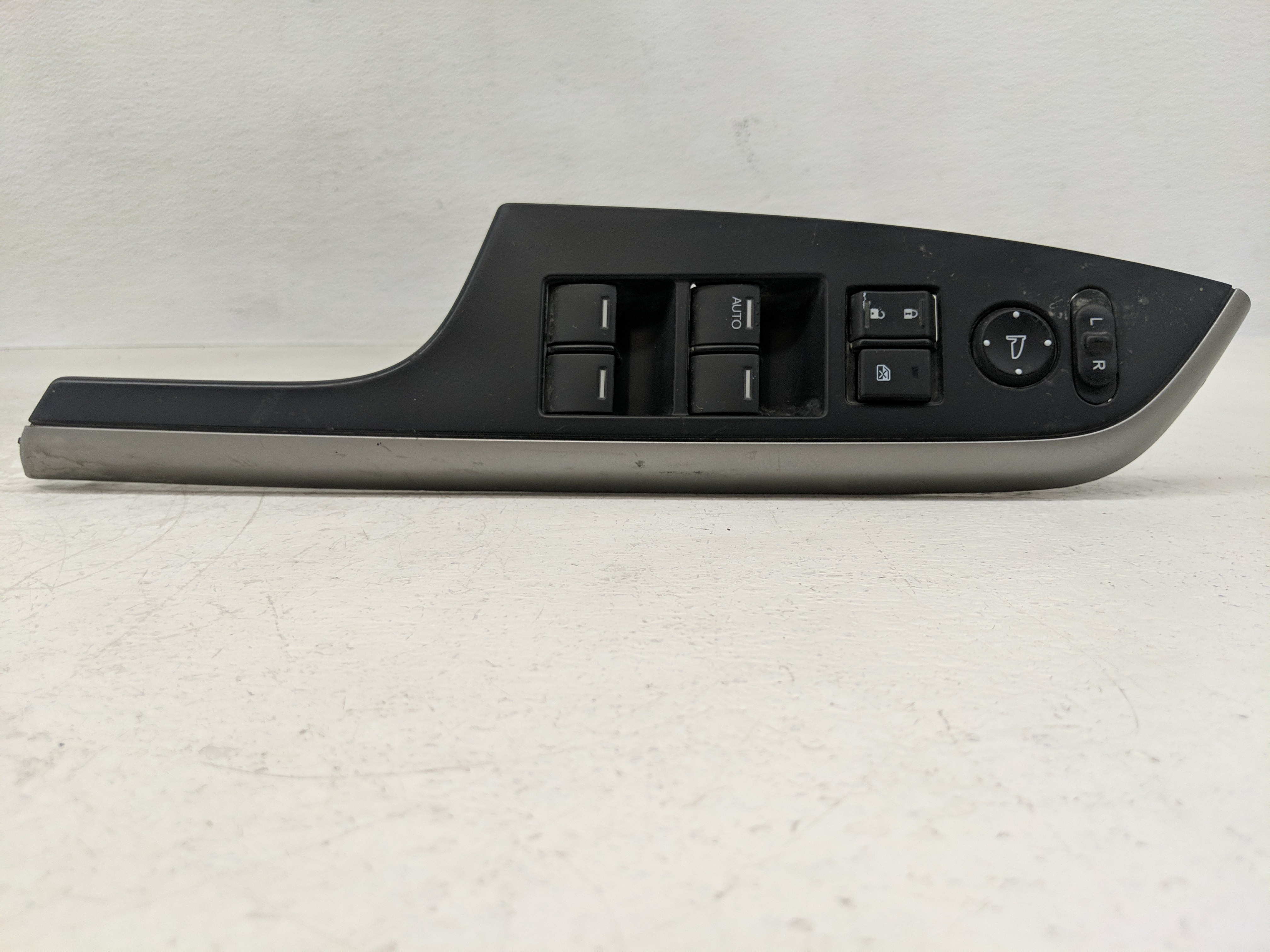 2012-2013 Honda Cr-v Driver Left Door Master Power Window Switch 1166801 - Oemusedautoparts1.com