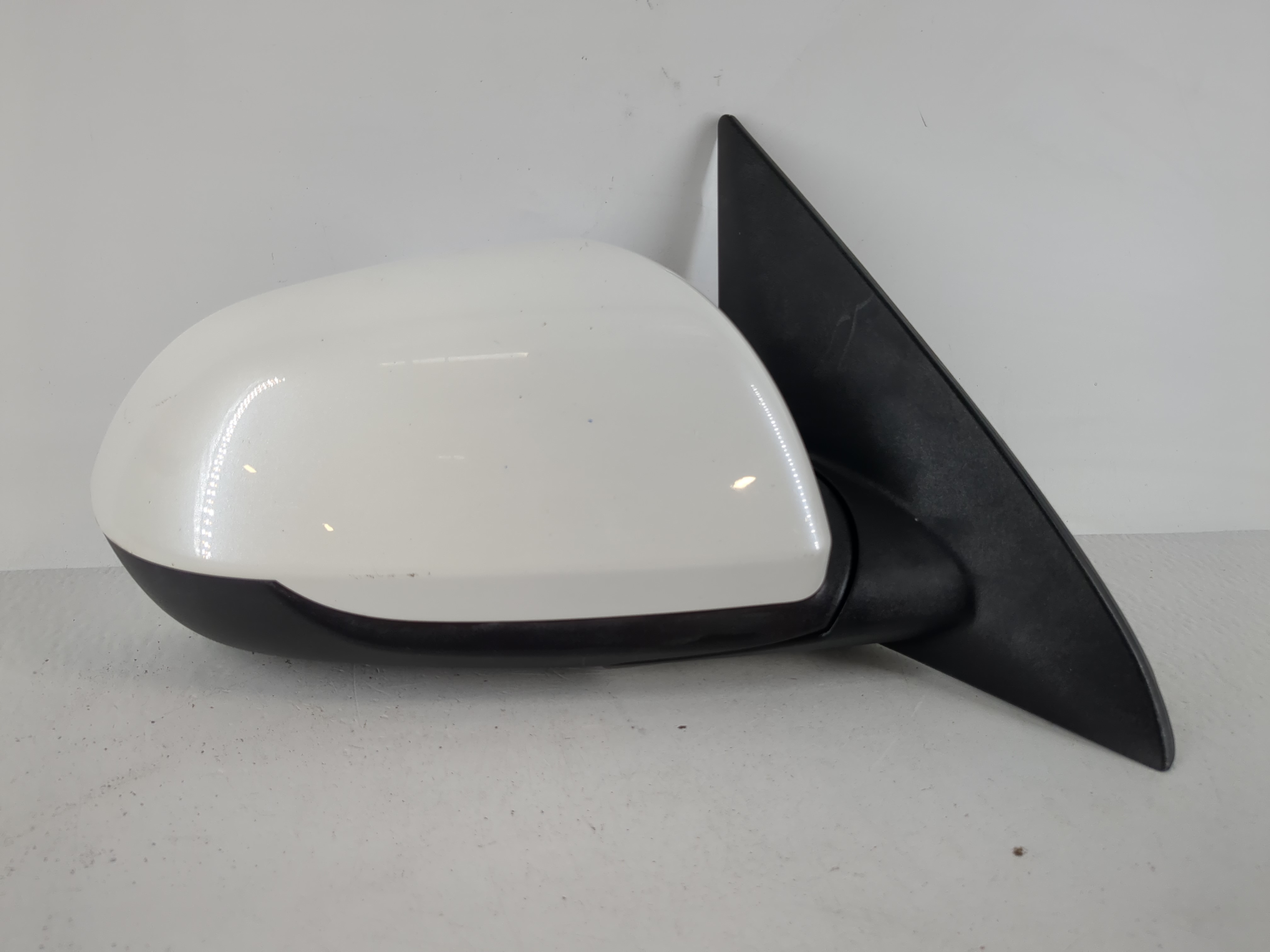 Picture of 2021-2022 Kia Seltos Passenger Right Side View Power Door Mirror White 1166818