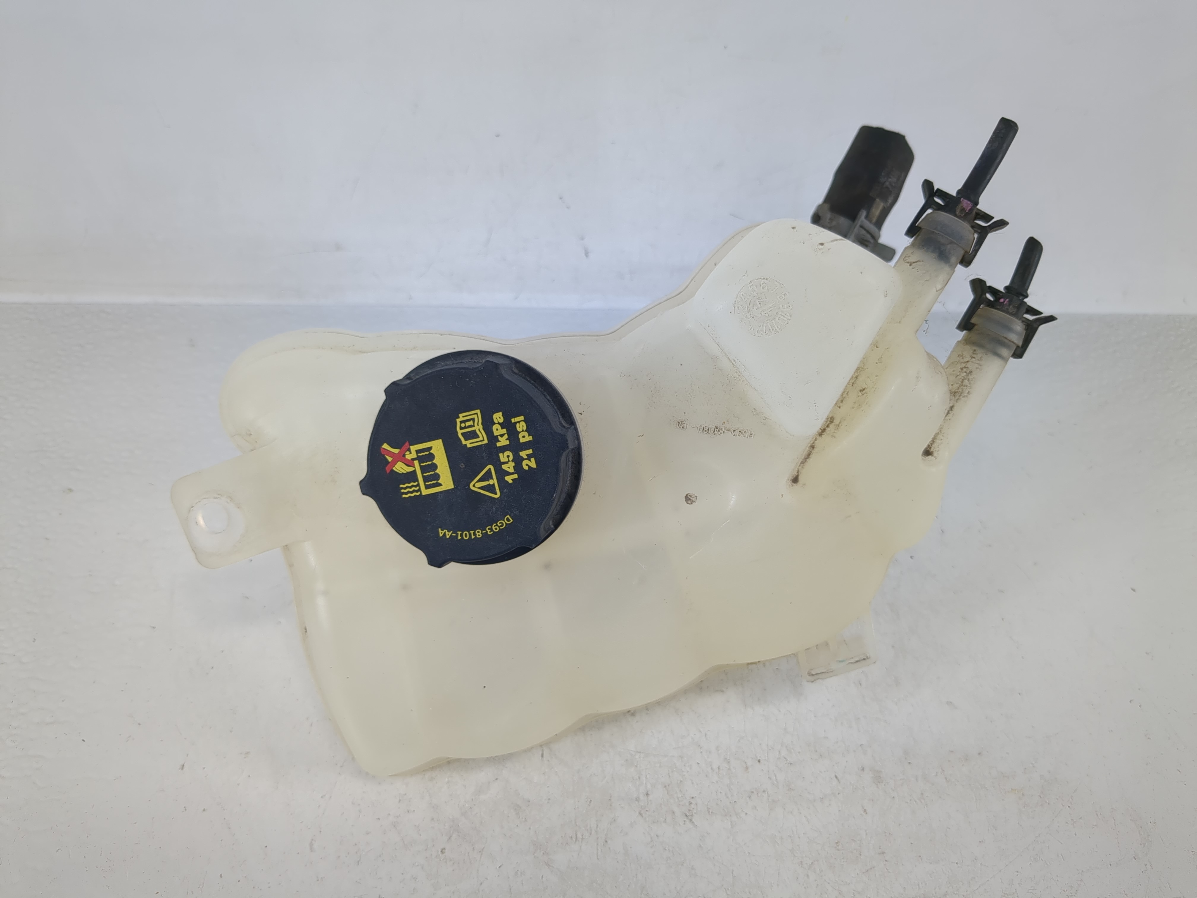 2017-2020 Ford Fusion Radiator Coolant Overflow Expansion Tank Bottle 1166832 - Oemusedautoparts1.com