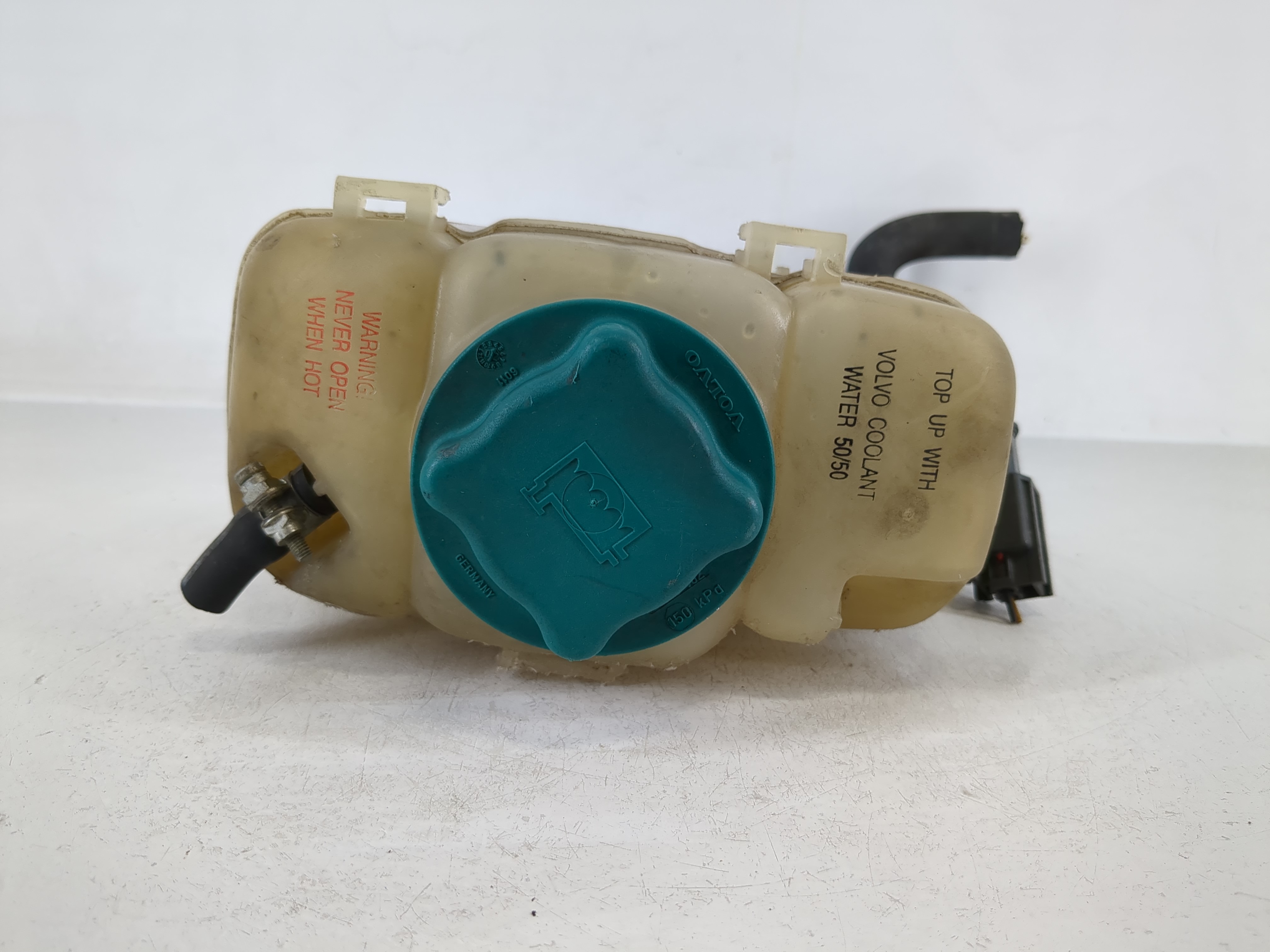 Picture of Volvo S80 Windshield Washer Fluid Reservoir Bottle Oem 1166845