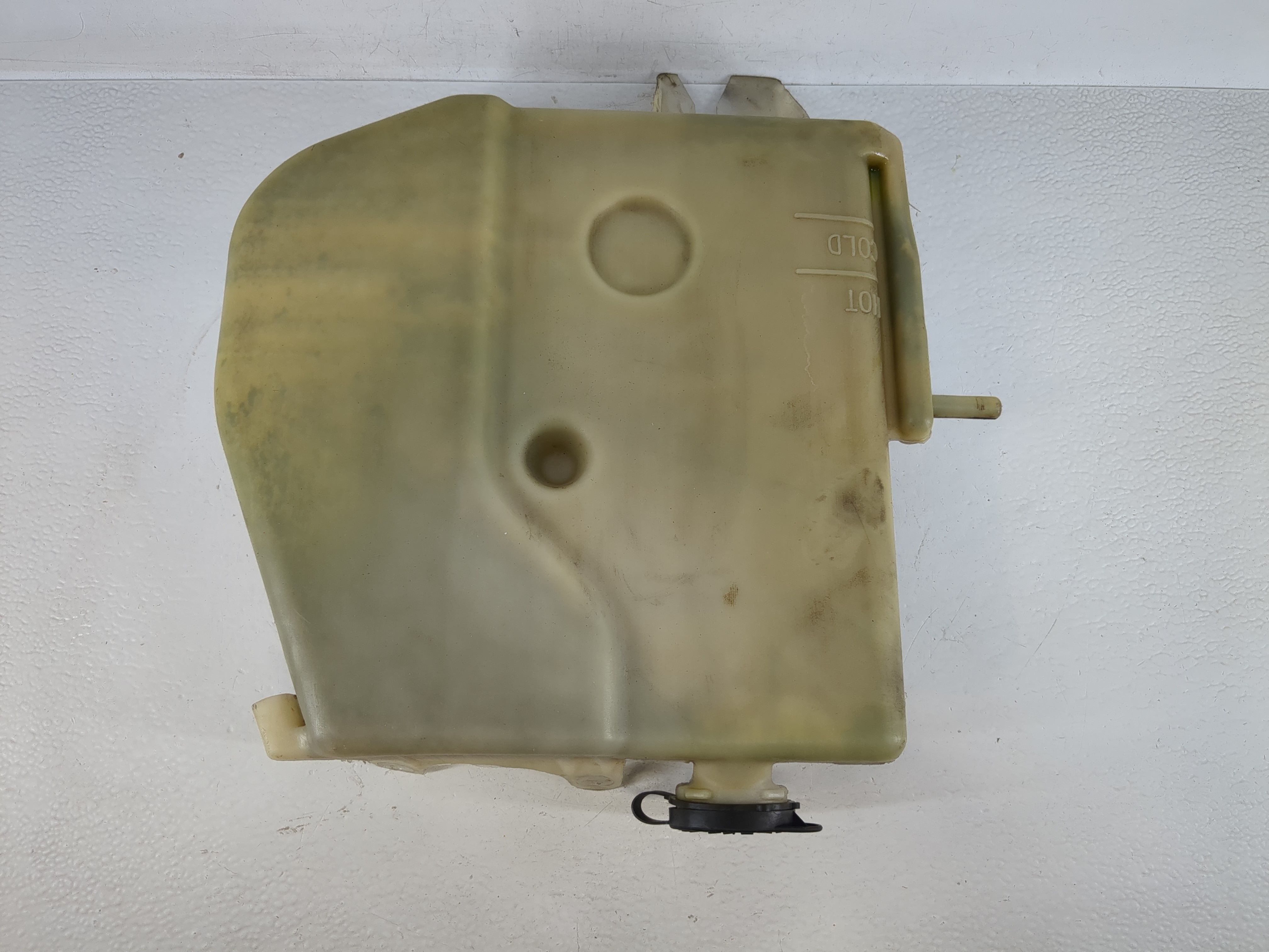 2011-2015 Kia Optima Windshield Washer Fluid Reservoir Bottle Oem 1166854 - Oemusedautoparts1.com