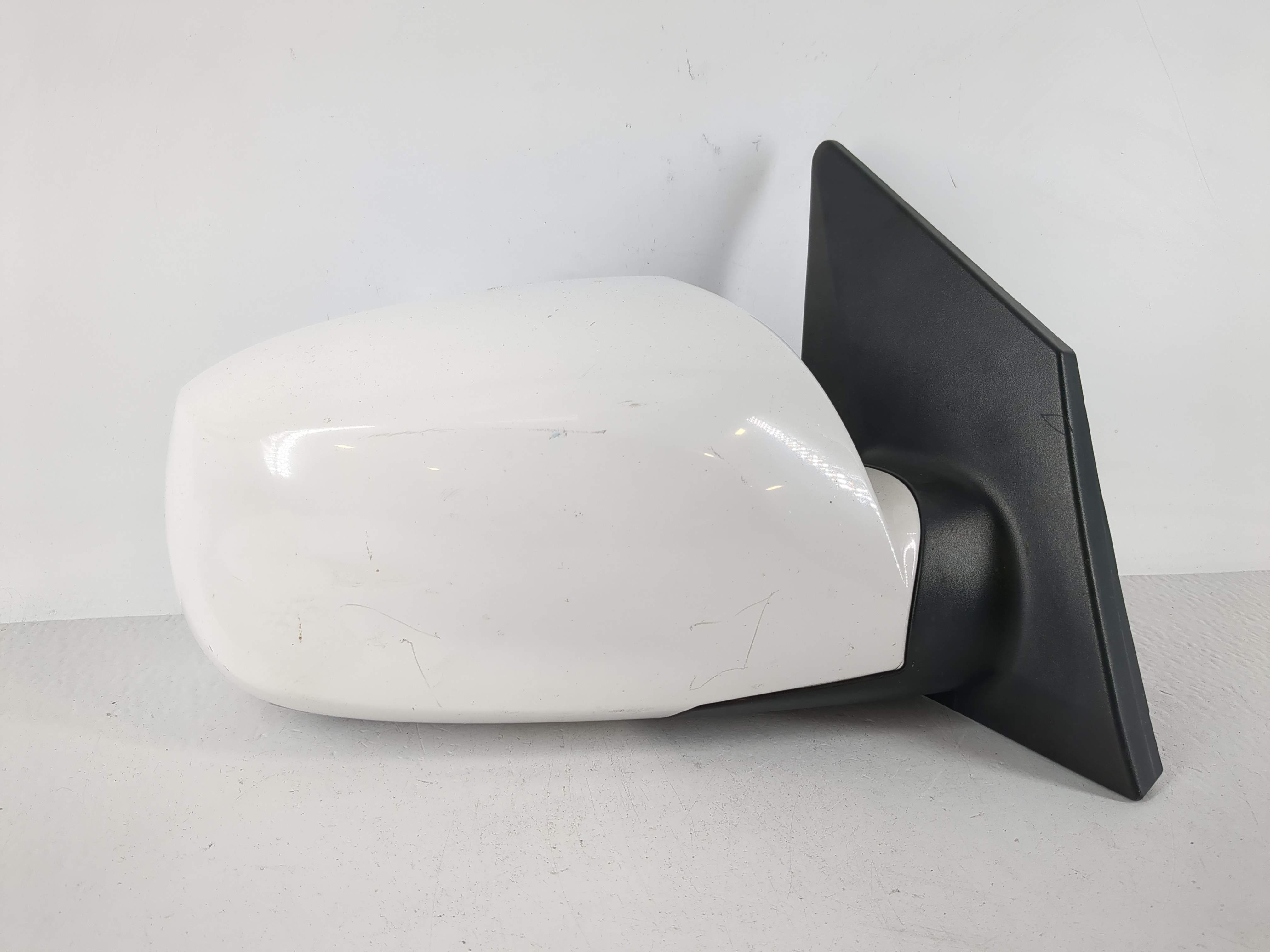 Picture of 2010-2015 Hyundai Tucson Passenger Right Side View Power Door Mirror 1166860