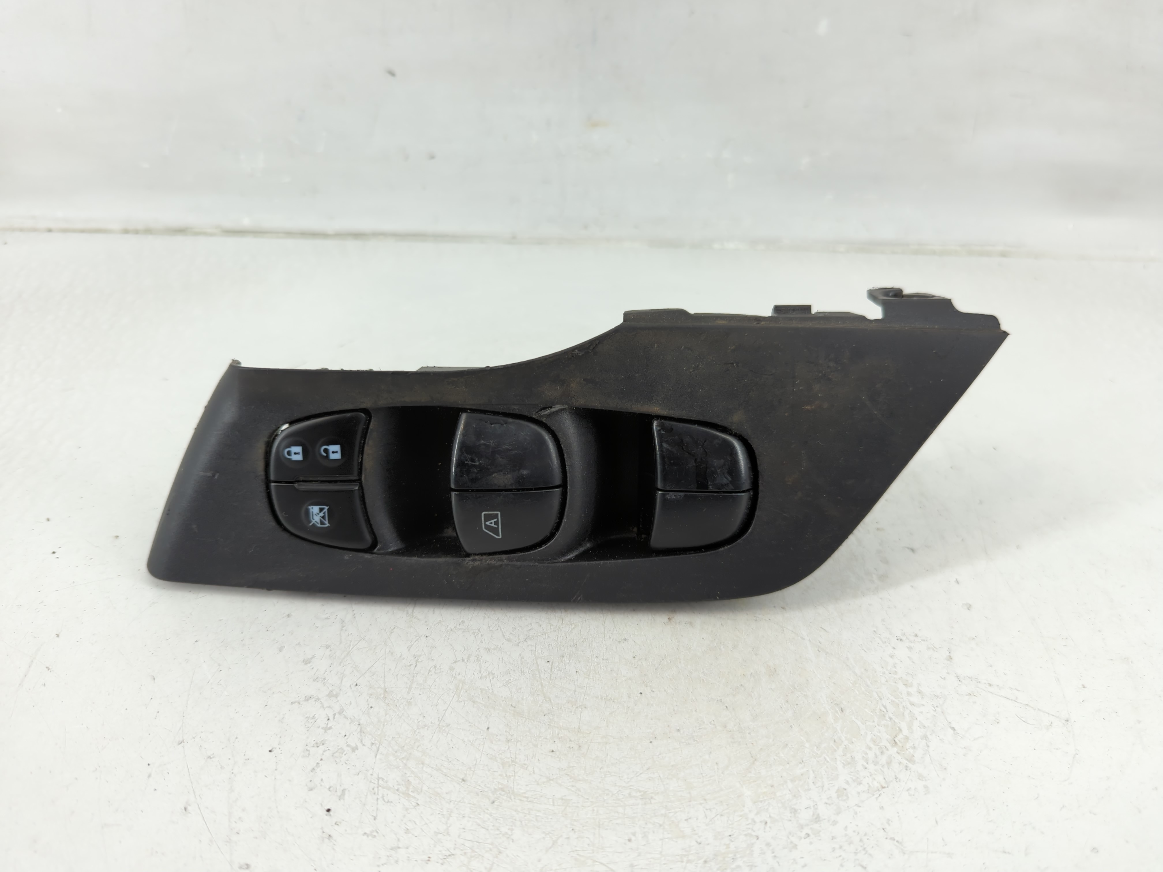 Picture of 2013-2018 Nissan Altima Driver Left Door Master Power Window Switch 1166900