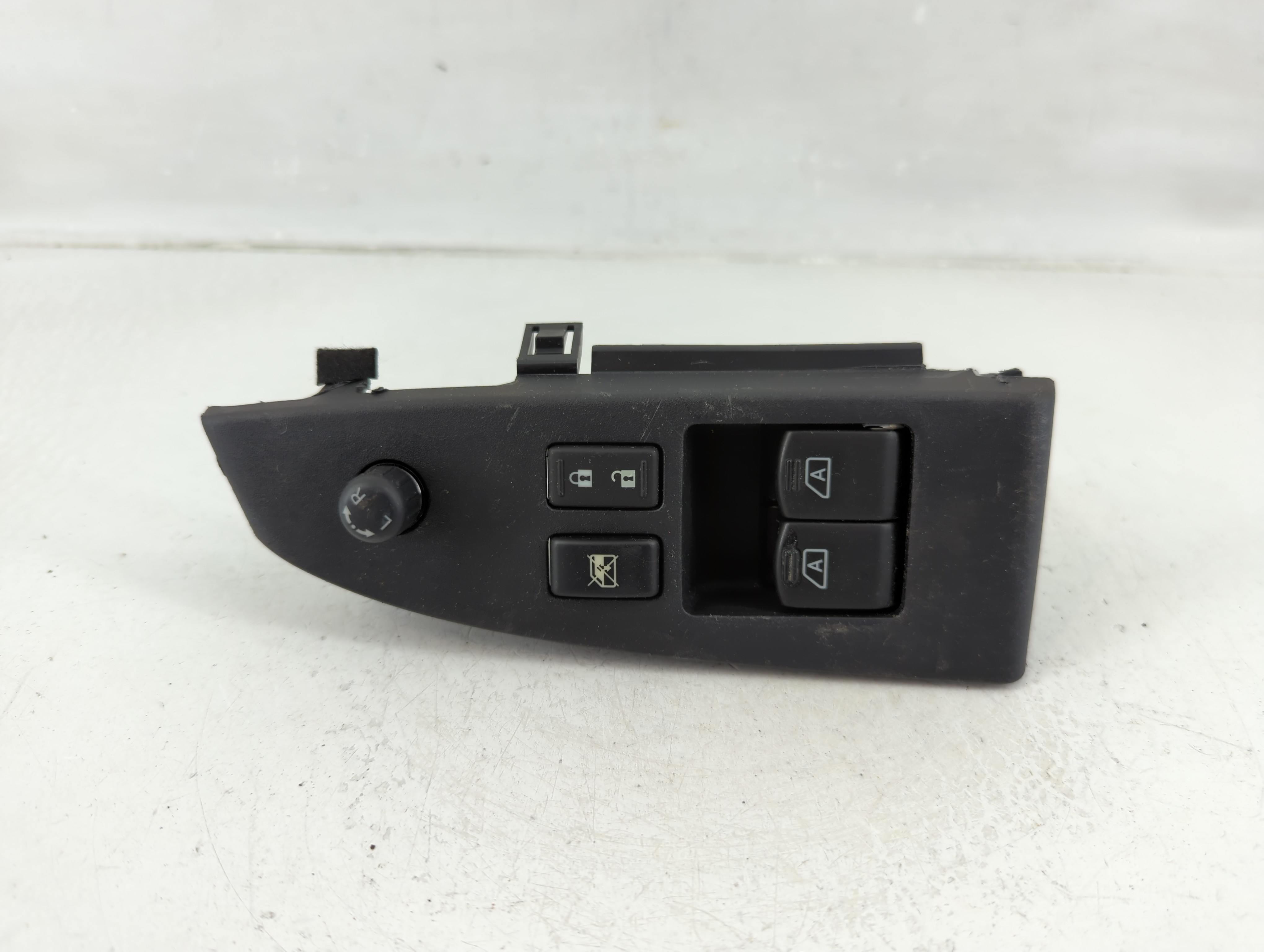 Picture of 2013-2019 Nissan Sentra Driver Left Door Master Power Window Switch 1166910