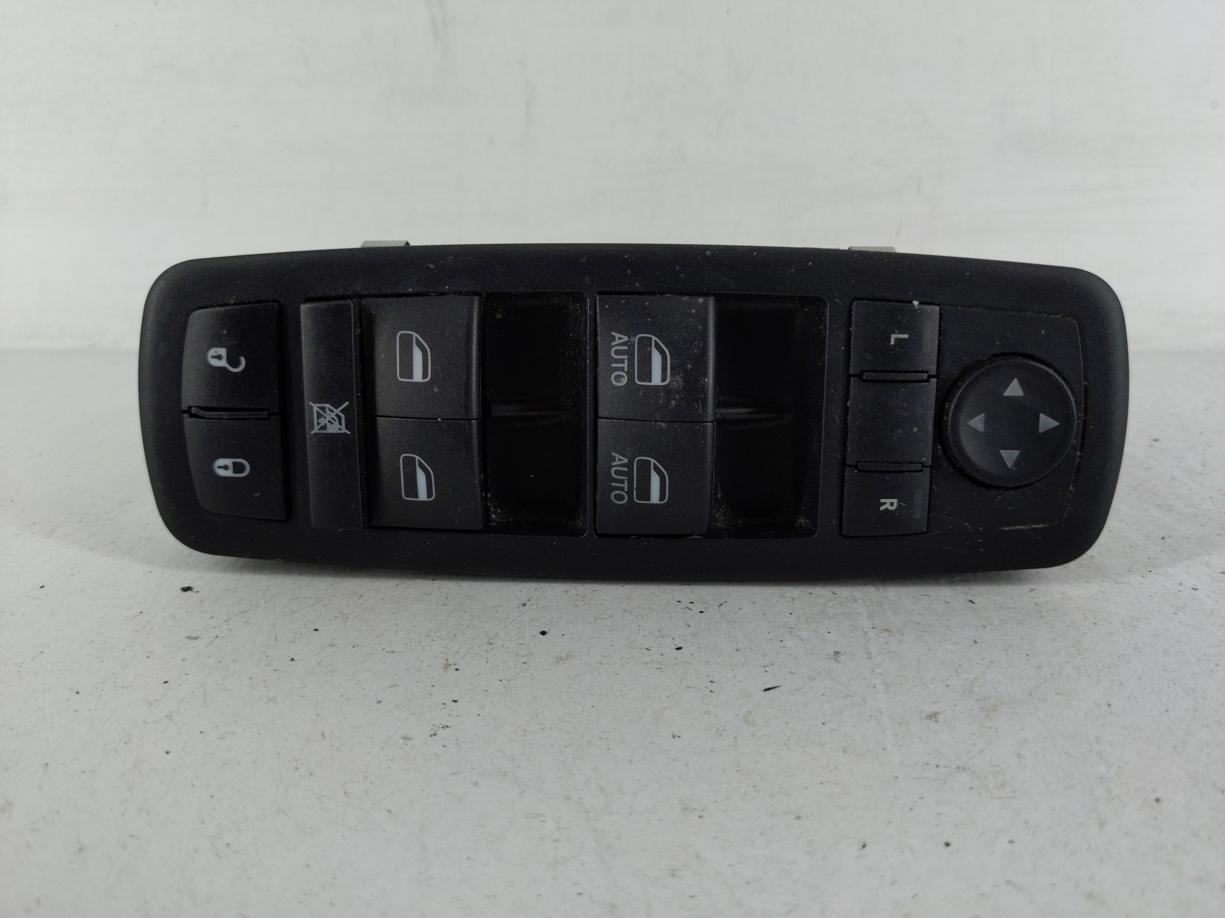 Picture of Dodge Caravan Driver Left Door Master Power Window Switch 1166917