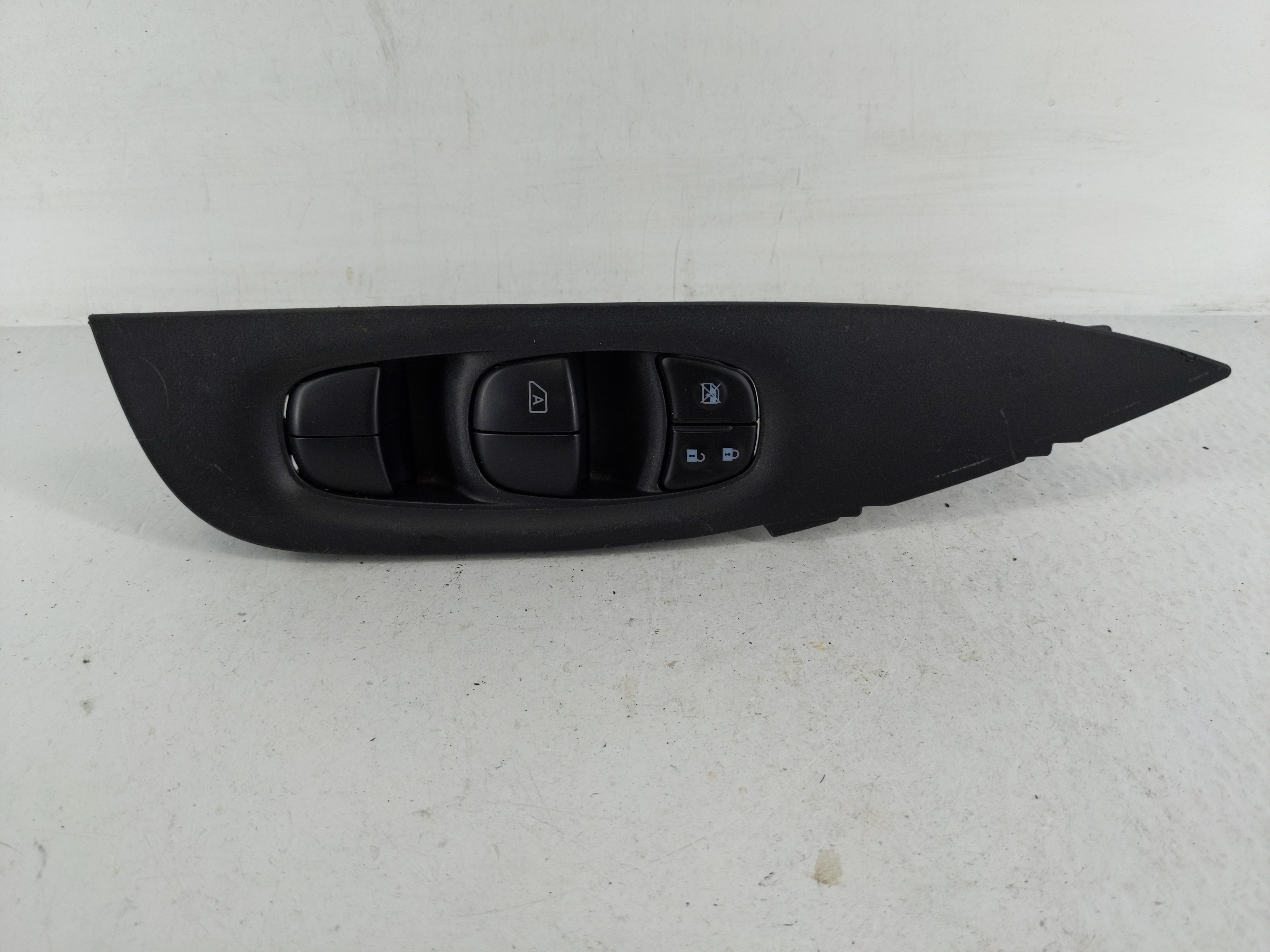 Picture of 2021-2022 Nissan Rogue Sport Driver Left Door Master Power Window Switch 1166938