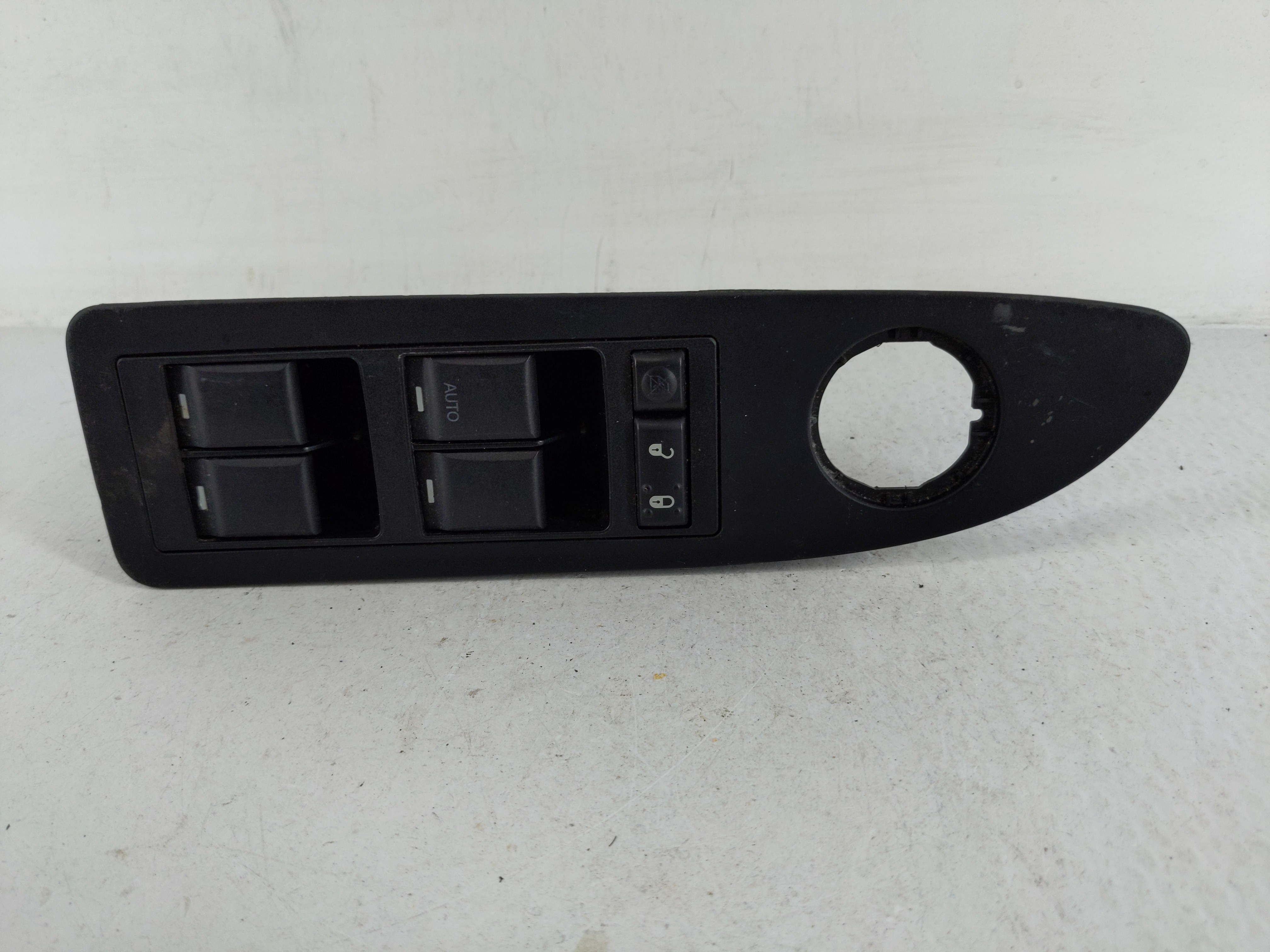 Picture of 2006-2010 Dodge Charger Driver Left Door Master Power Window Switch 1166943