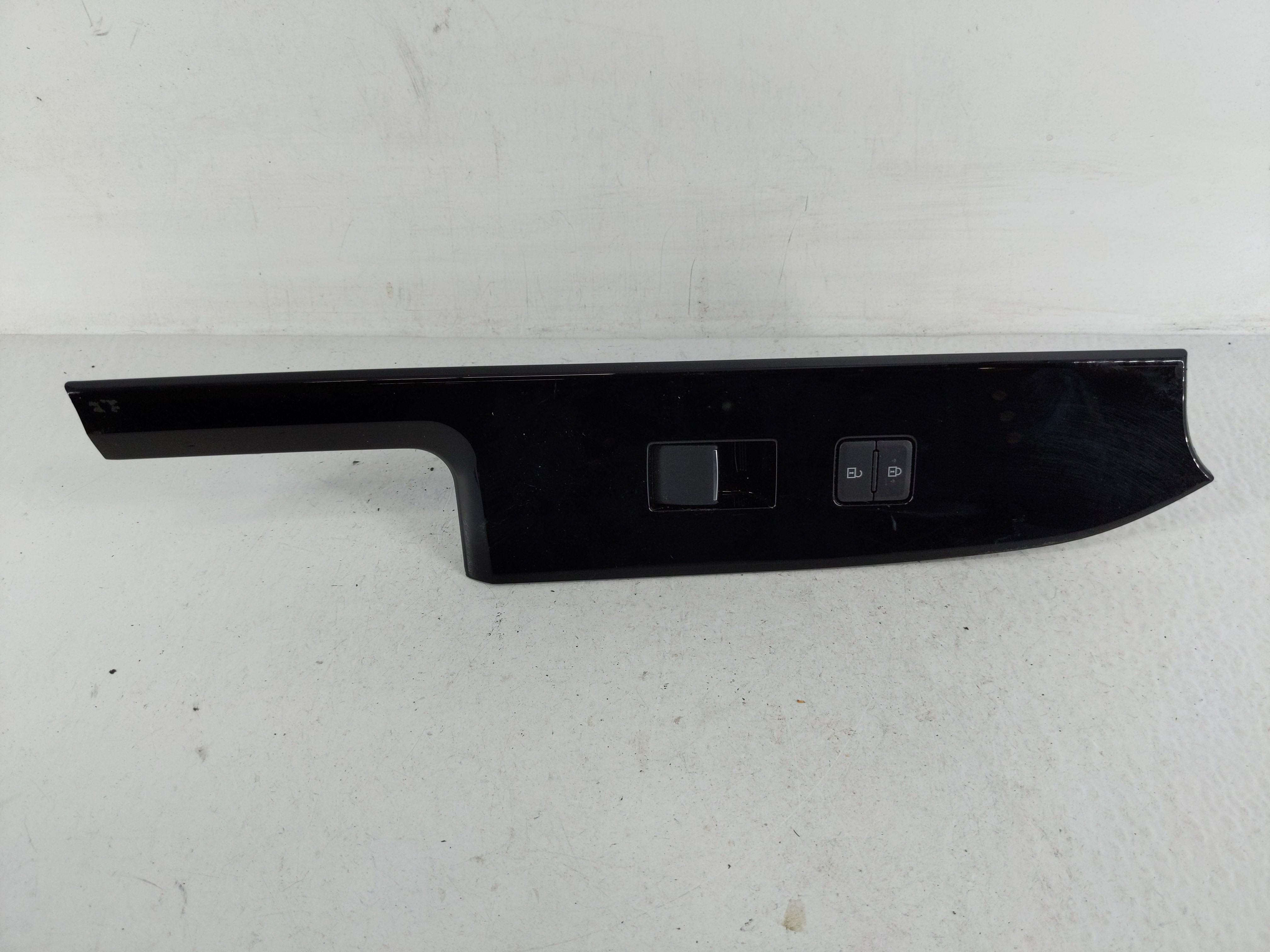 Picture of 2014 Chevrolet Silverado 1500 Driver Left Door Master Power Window Switch 1166946