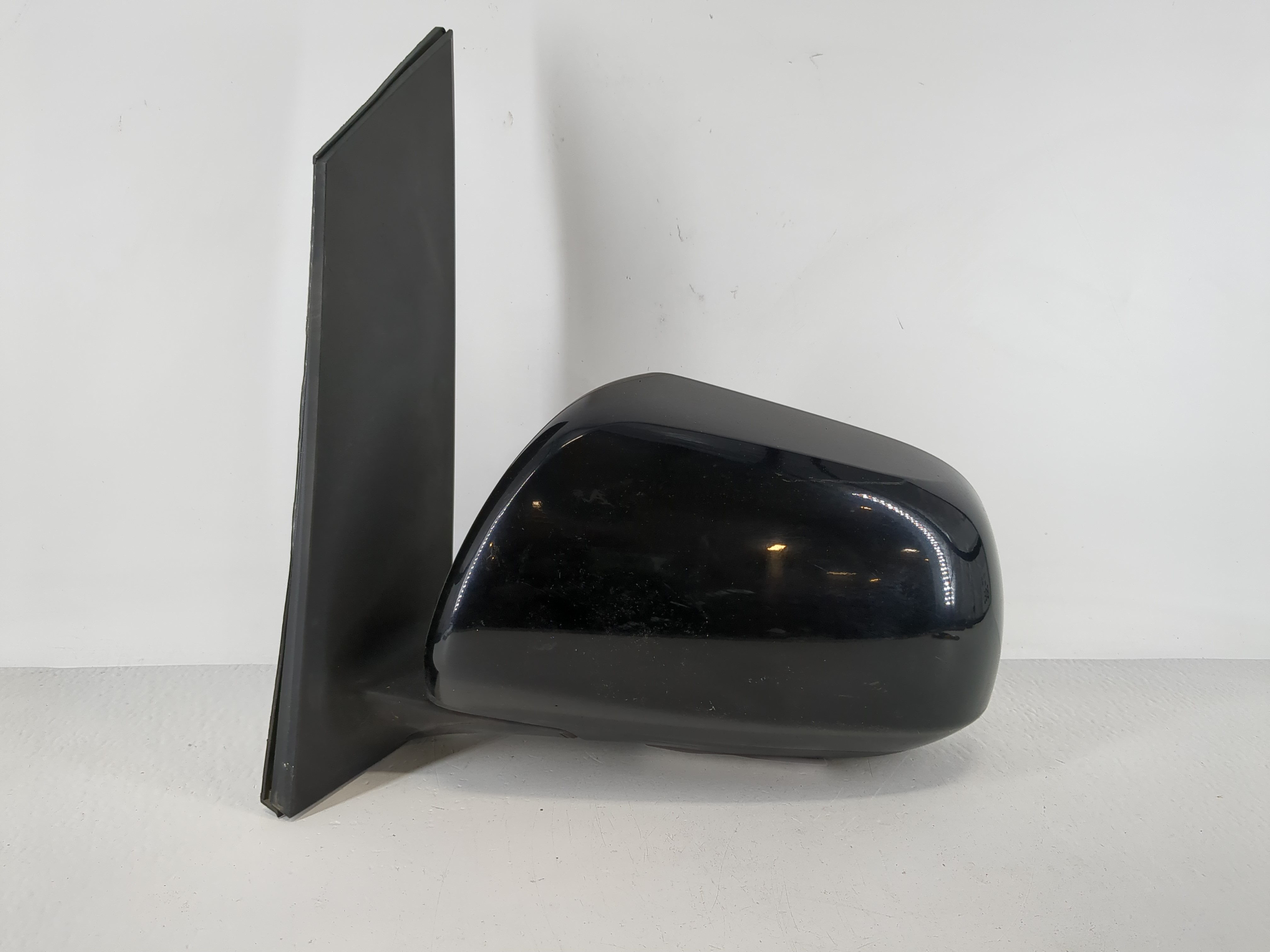 Picture of 2018-2020 Toyota Sienna Driver Left Side View Power Door Mirror Black 1167006