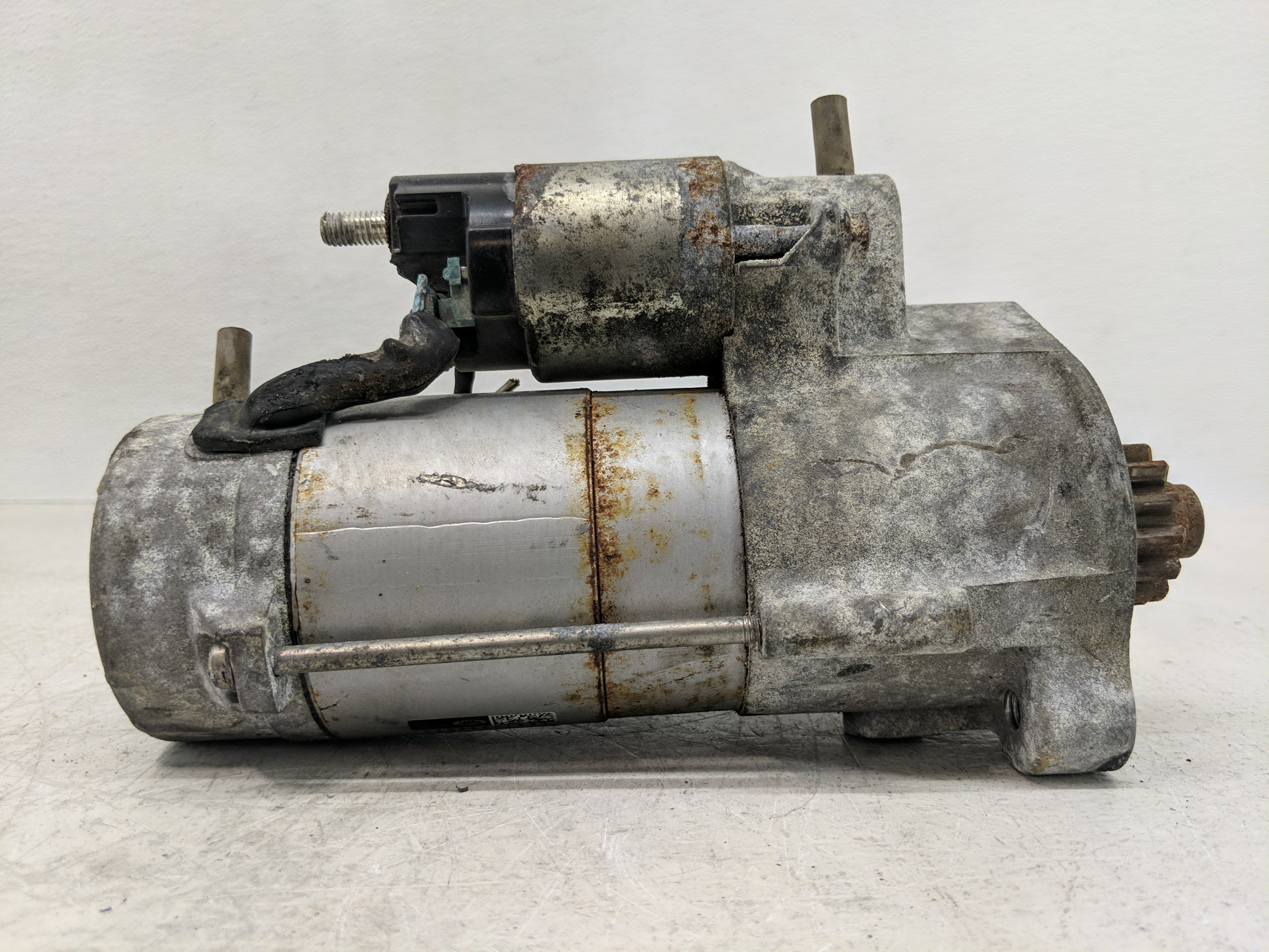 2018-2020 Jaguar F-pace Car Starter Motor Solenoid Oem 1167381 - Oemusedautoparts1.com