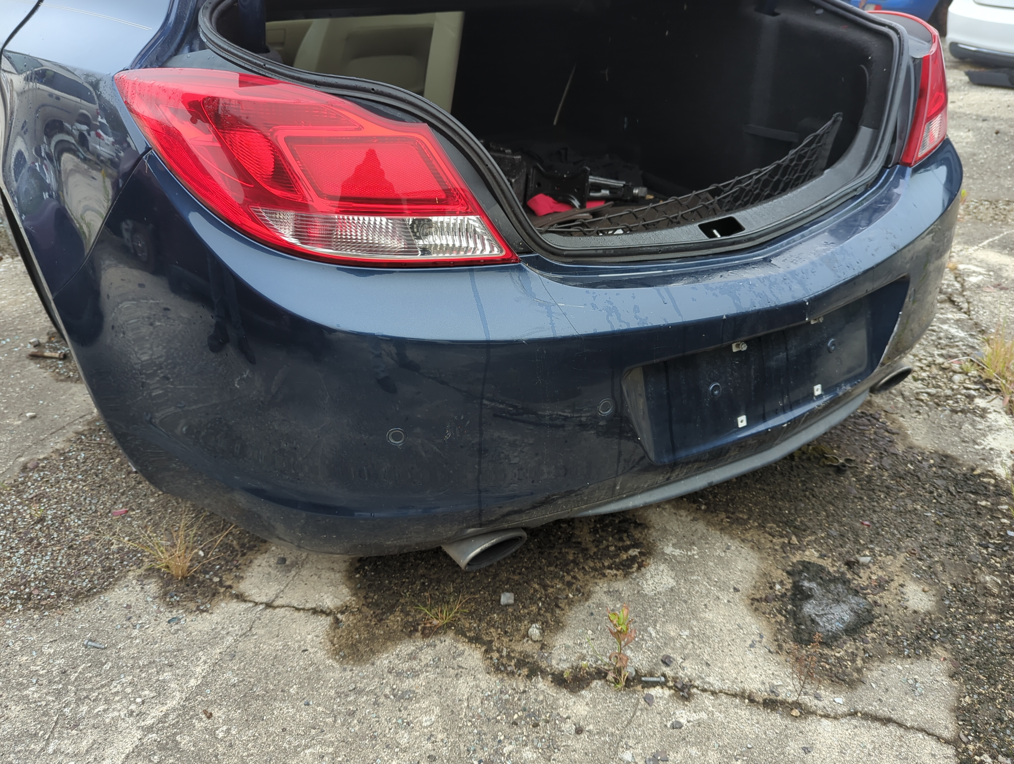 2011-2013 Buick Regal Rear Bumper Assembly Oem 1167481 - Oemusedautoparts1.com