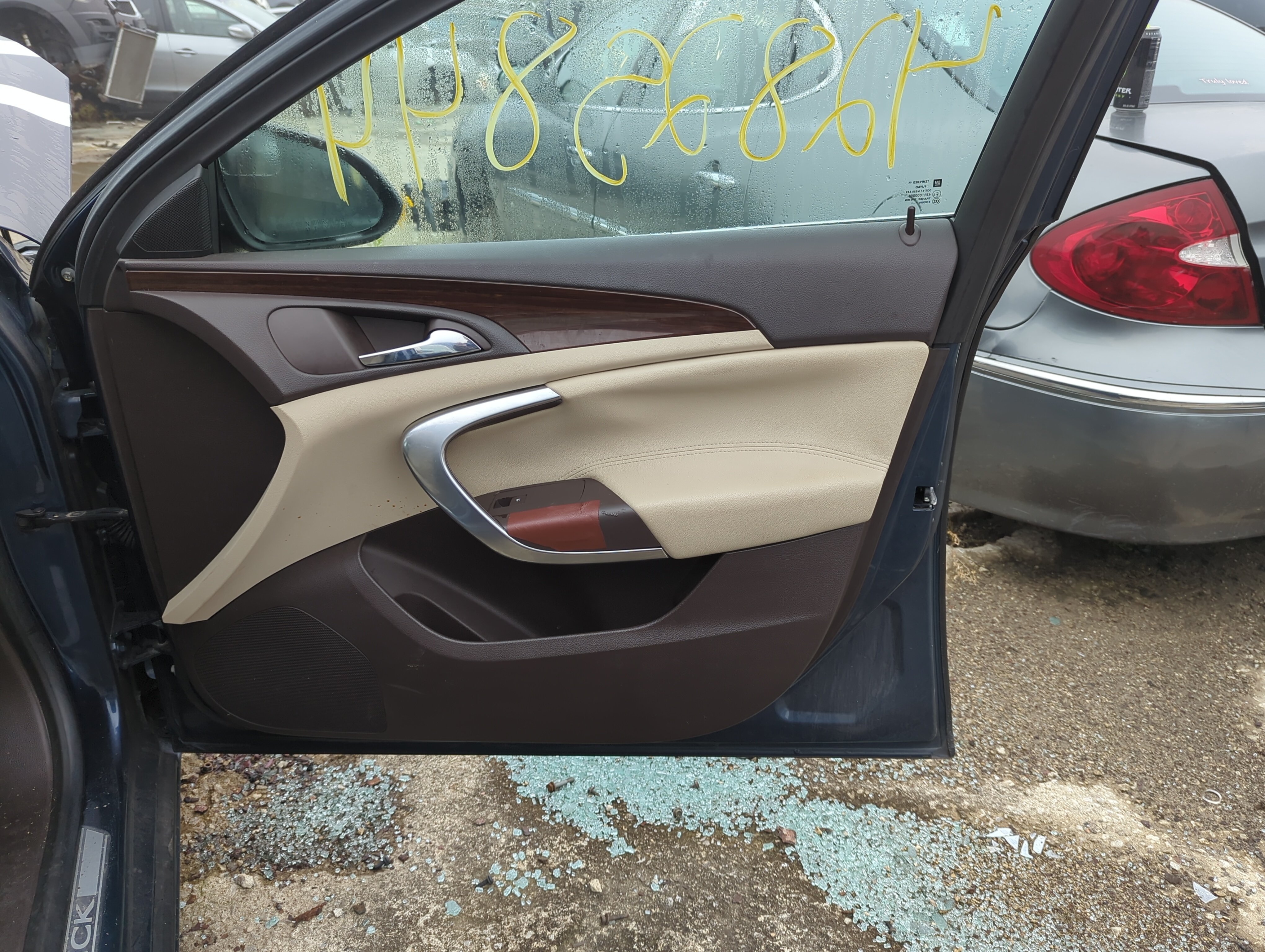 Picture of 2011 Buick Regal Front Right Passenger Interior Door Panel Trim 1167521