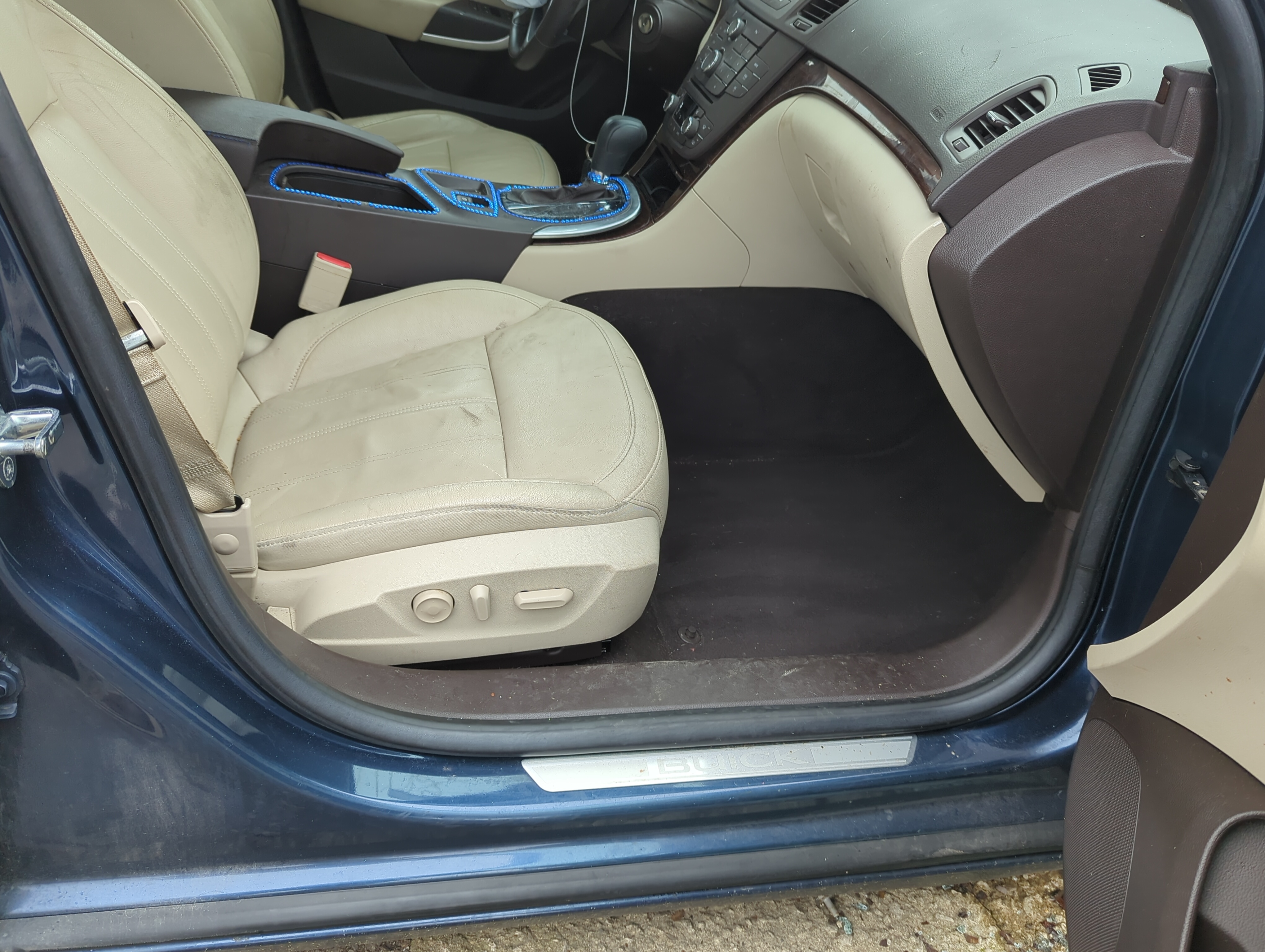 2011-2011 Buick Regal Passenger Front Seat Oem 1167550 - Oemusedautoparts1.com